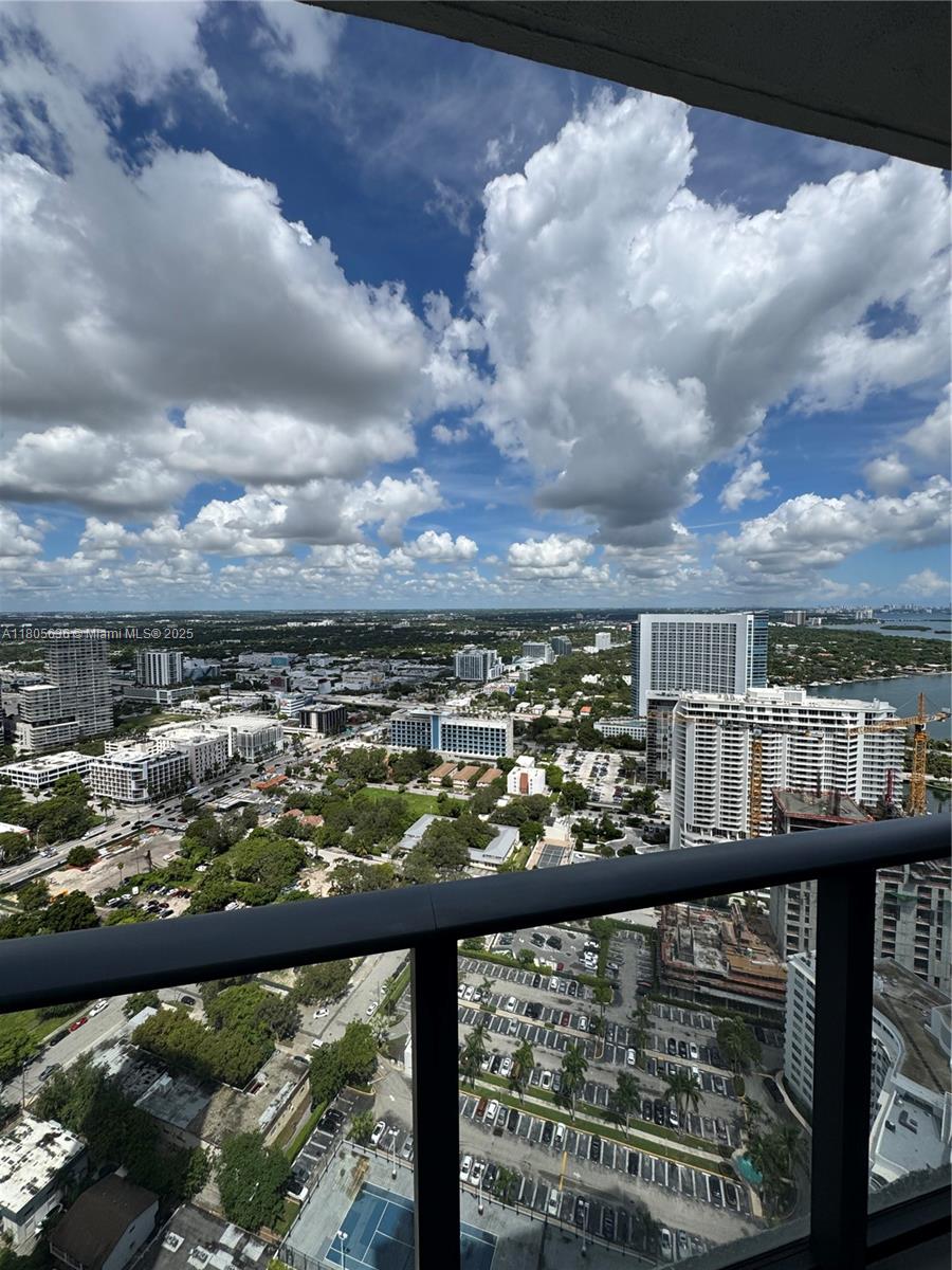 650 NE 32nd St #4201, Miami FL 33137