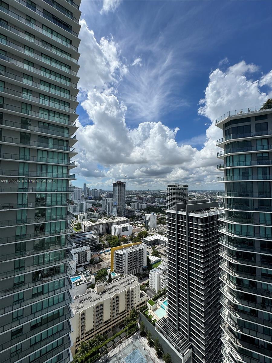 650 NE 32nd St #4201, Miami FL 33137