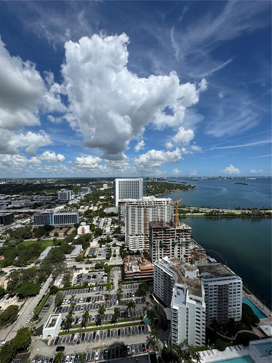 650 NE 32nd St #4201, Miami FL 33137