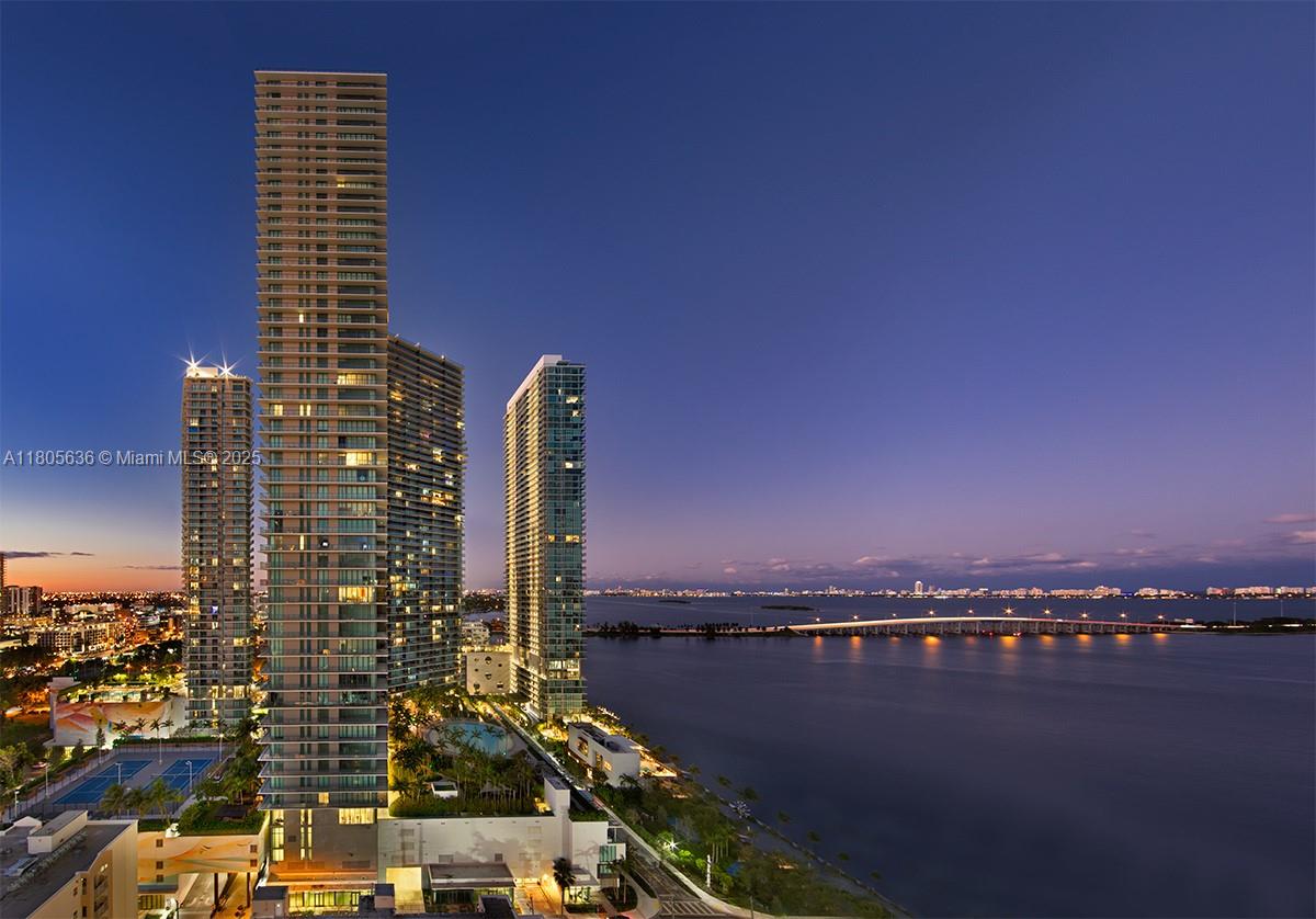 650 NE 32nd St #4201, Miami FL 33137