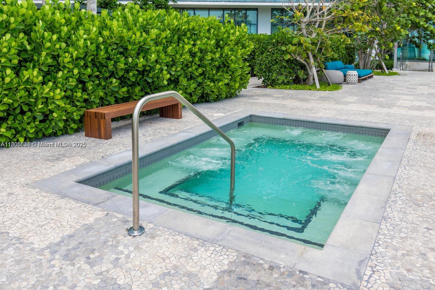 650 NE 32nd St #4201, Miami FL 33137