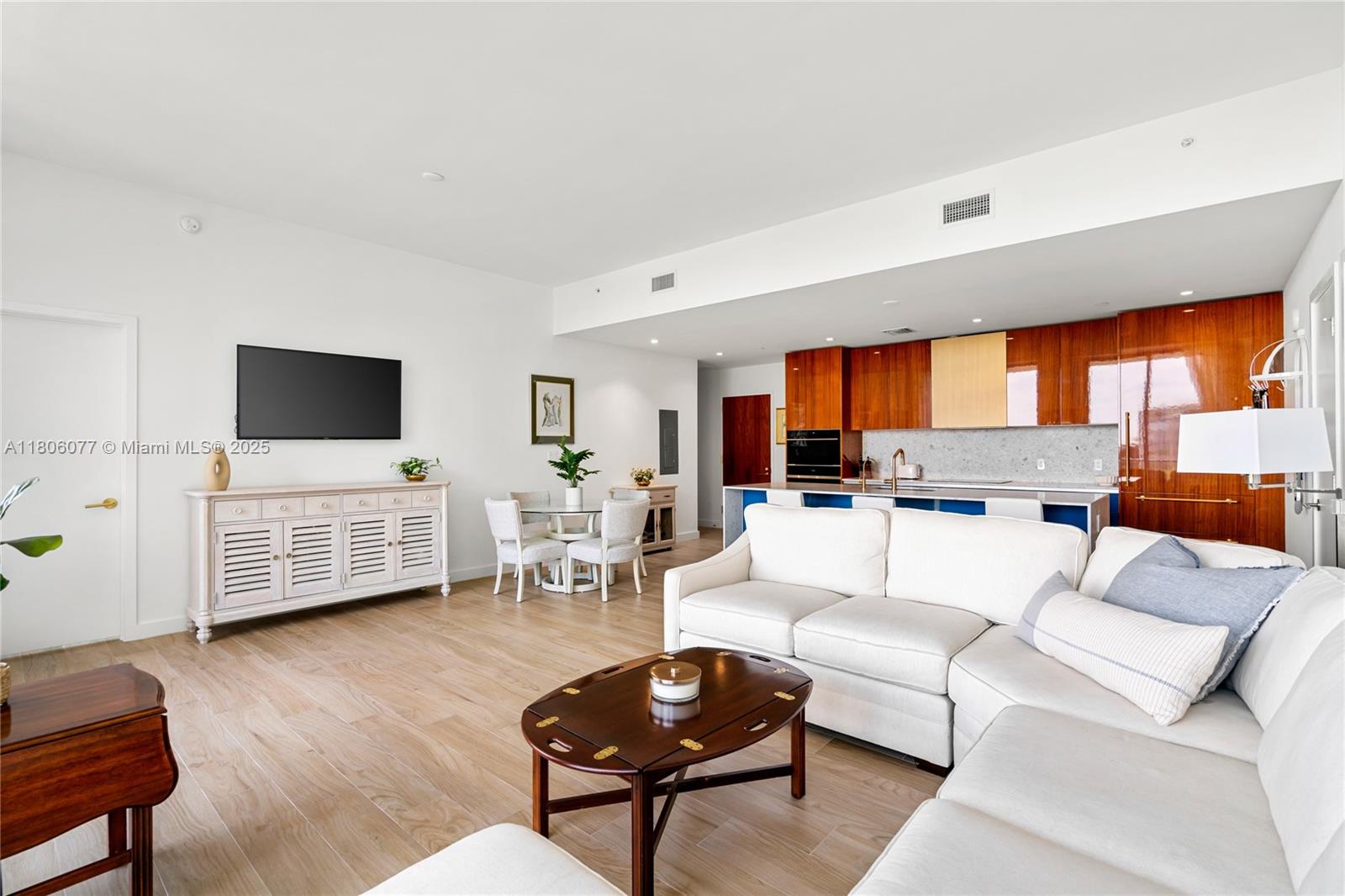 2678 Tigertail Ave #713, Miami FL 33133