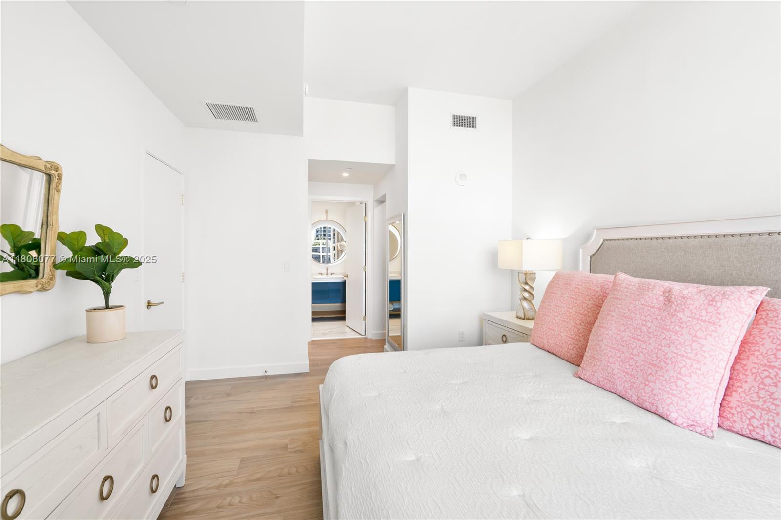 2678 Tigertail Ave #713, Miami FL 33133