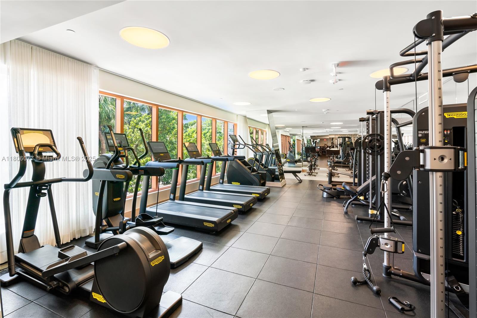2678 Tigertail Ave #713, Miami FL 33133