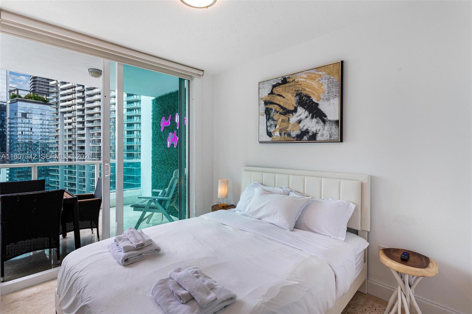 41 SE 5th St #2008, Miami FL 33131