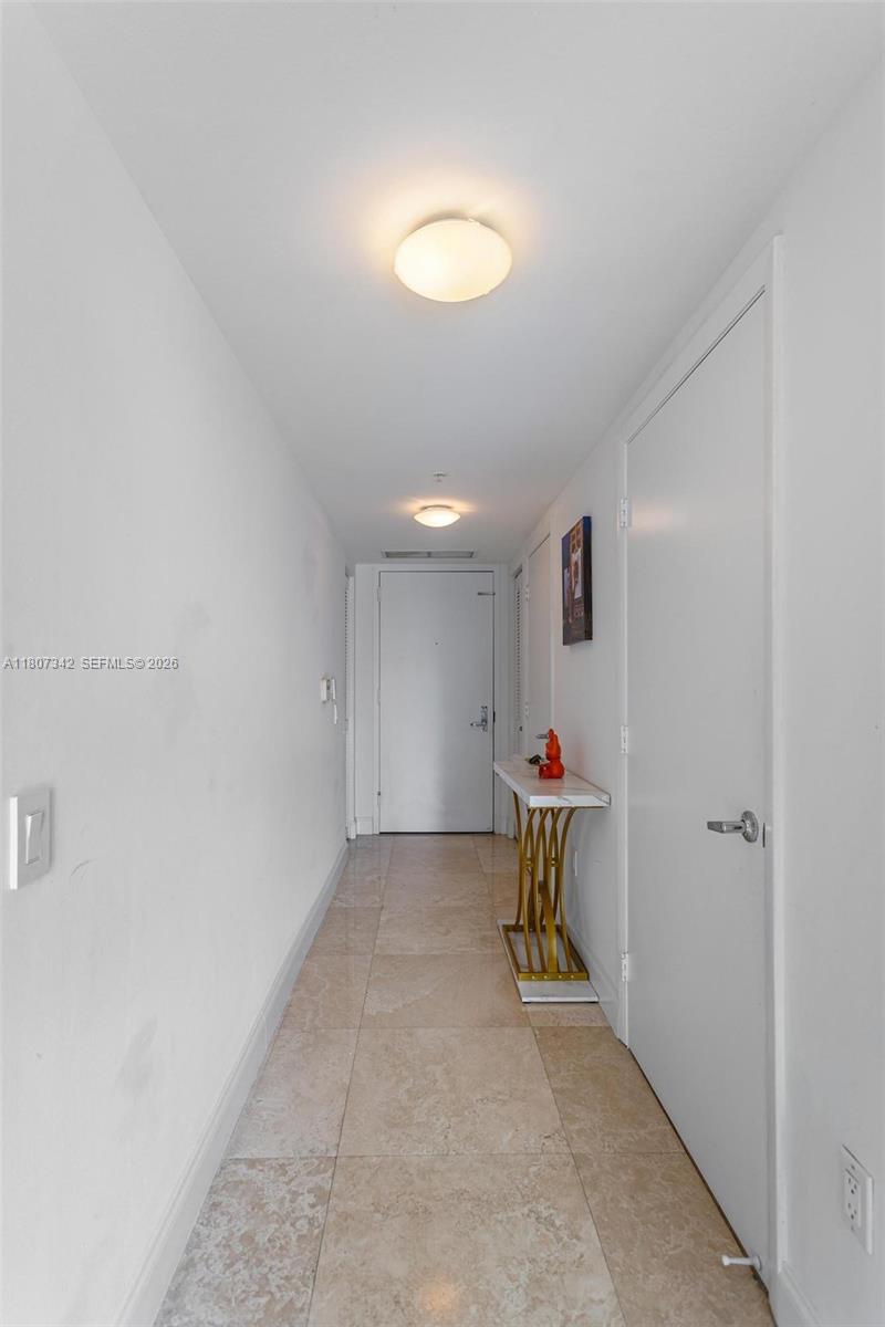 41 SE 5th St #2008, Miami FL 33131