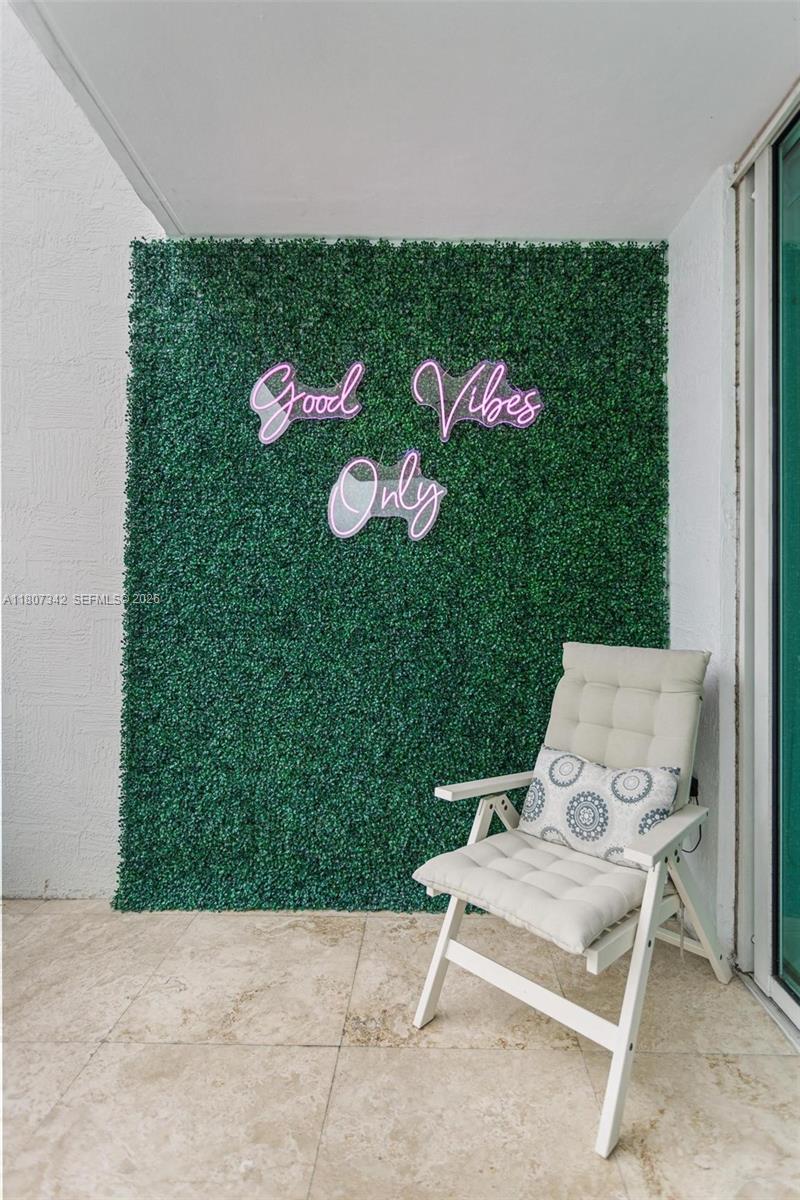 41 SE 5th St #2008, Miami FL 33131
