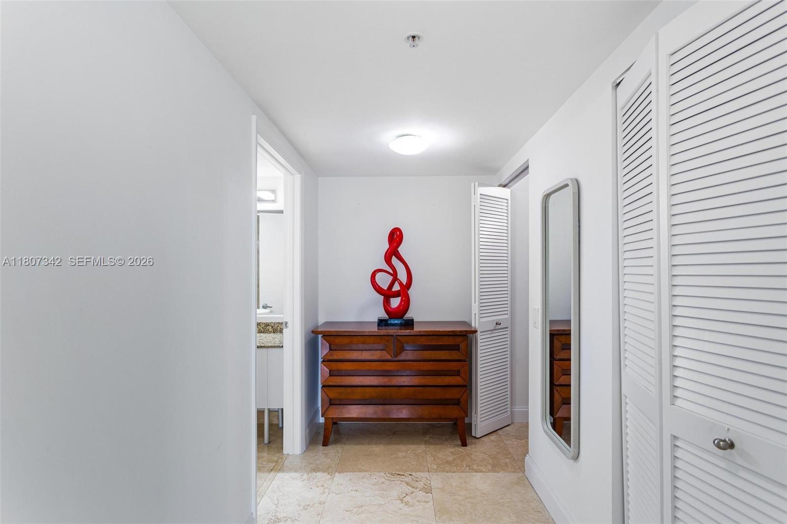 41 SE 5th St #2008, Miami FL 33131