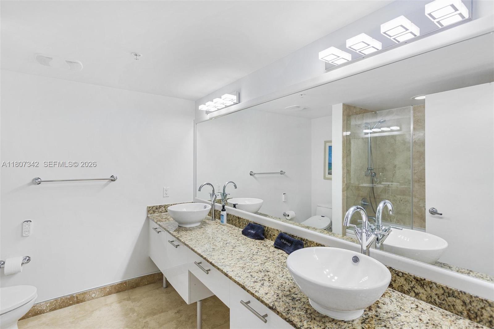 41 SE 5th St #2008, Miami FL 33131