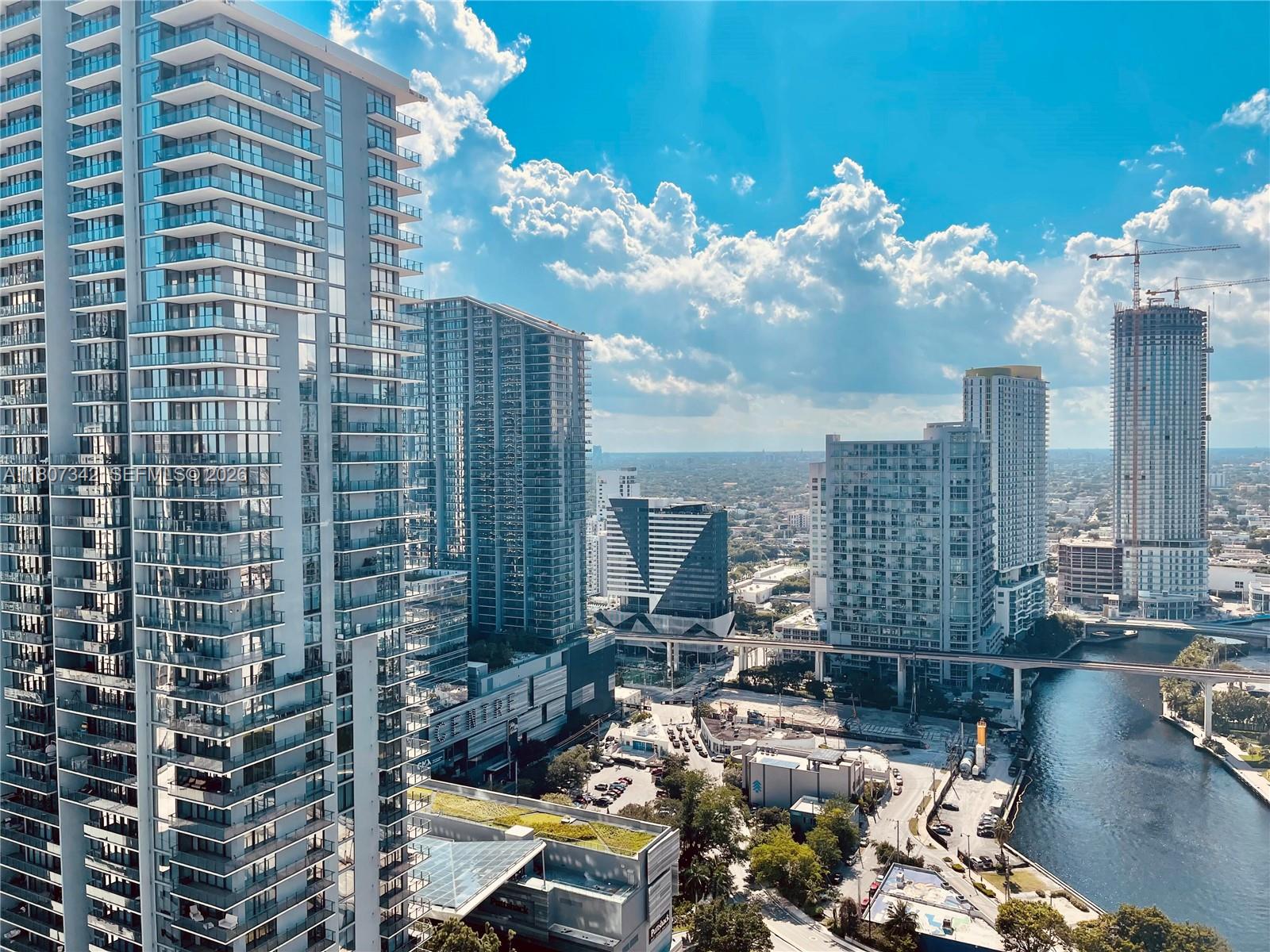 41 SE 5th St #2008, Miami FL 33131