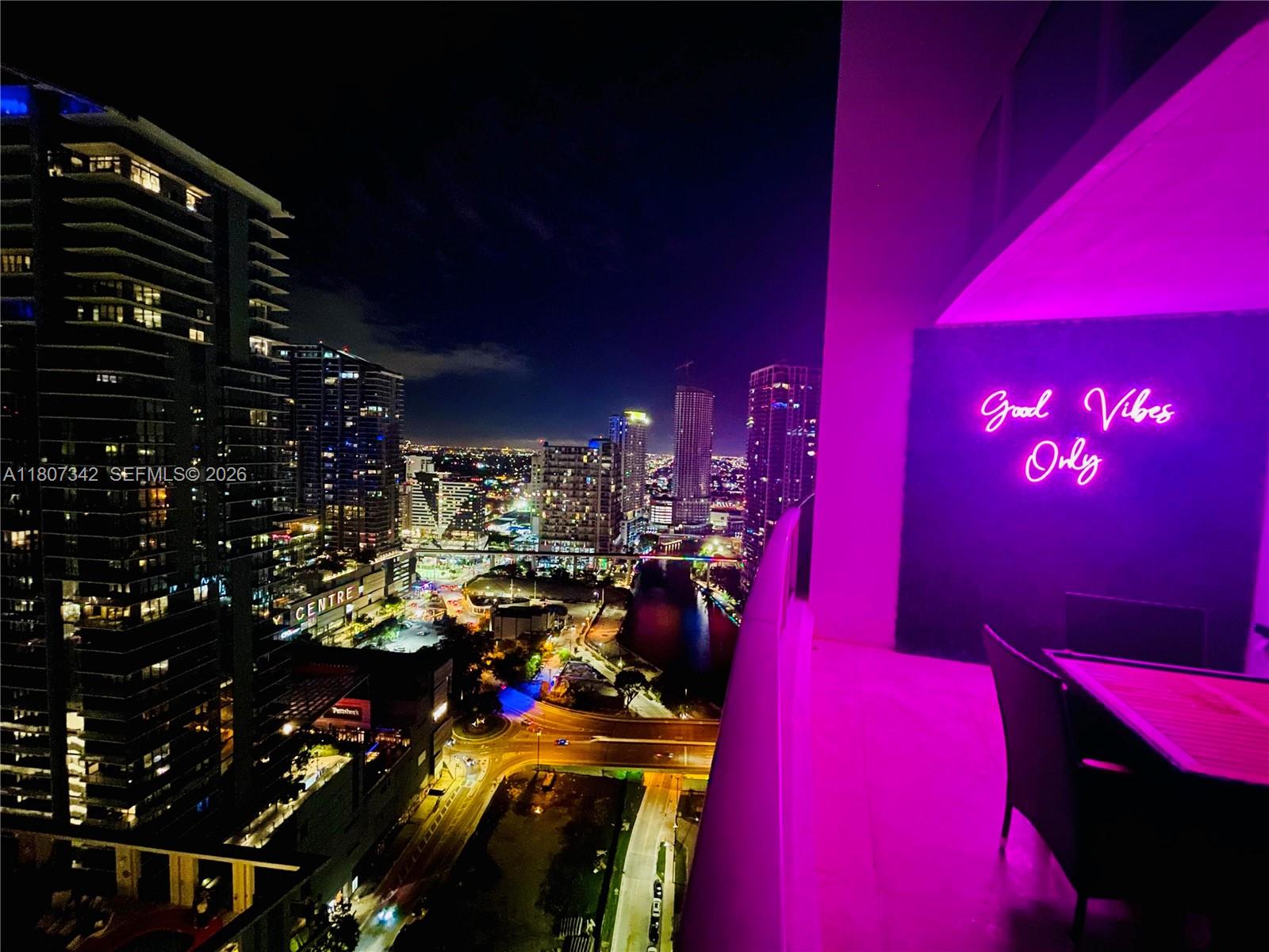 41 SE 5th St #2008, Miami FL 33131