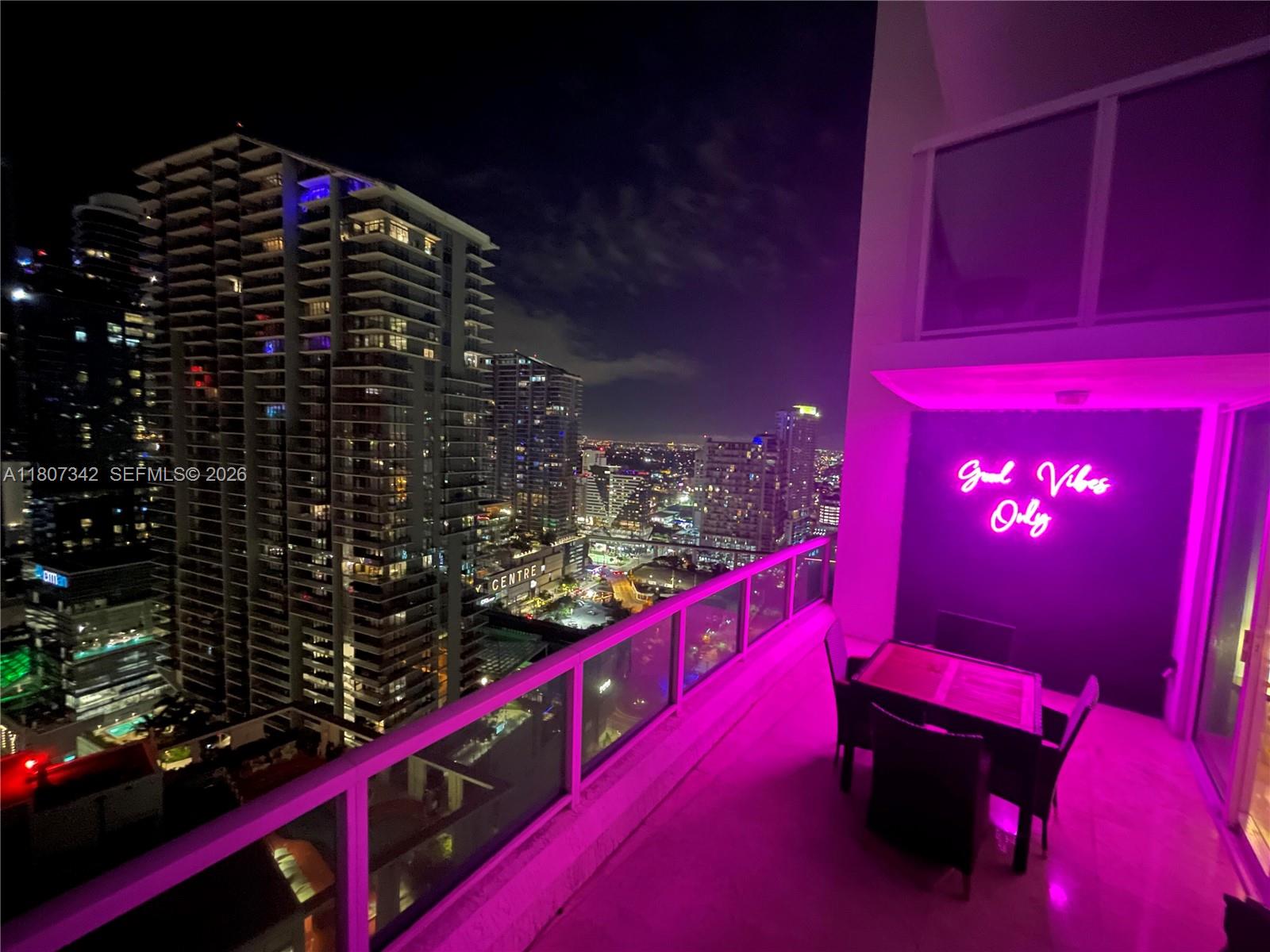 41 SE 5th St #2008, Miami FL 33131