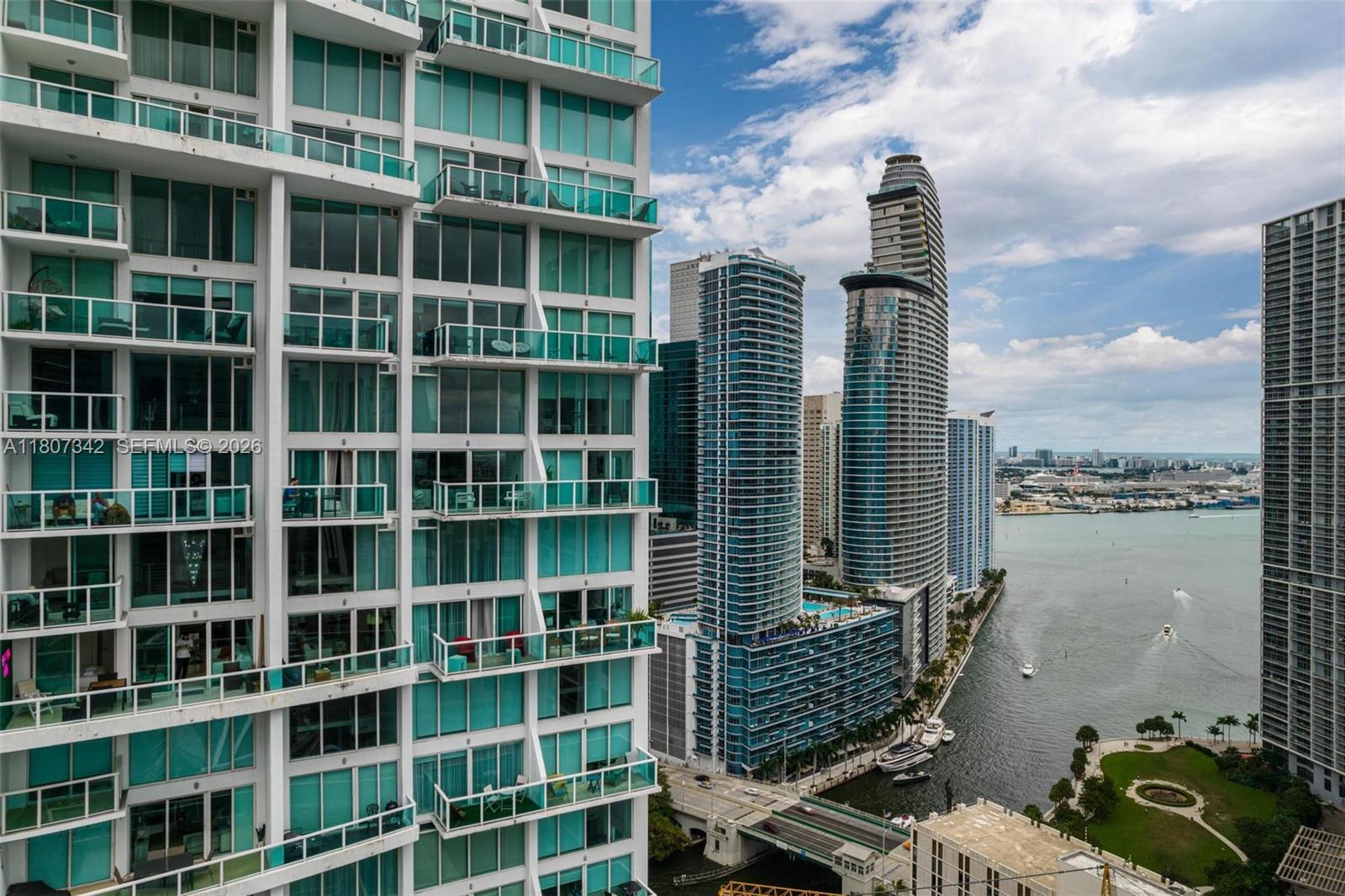 41 SE 5th St #2008, Miami FL 33131