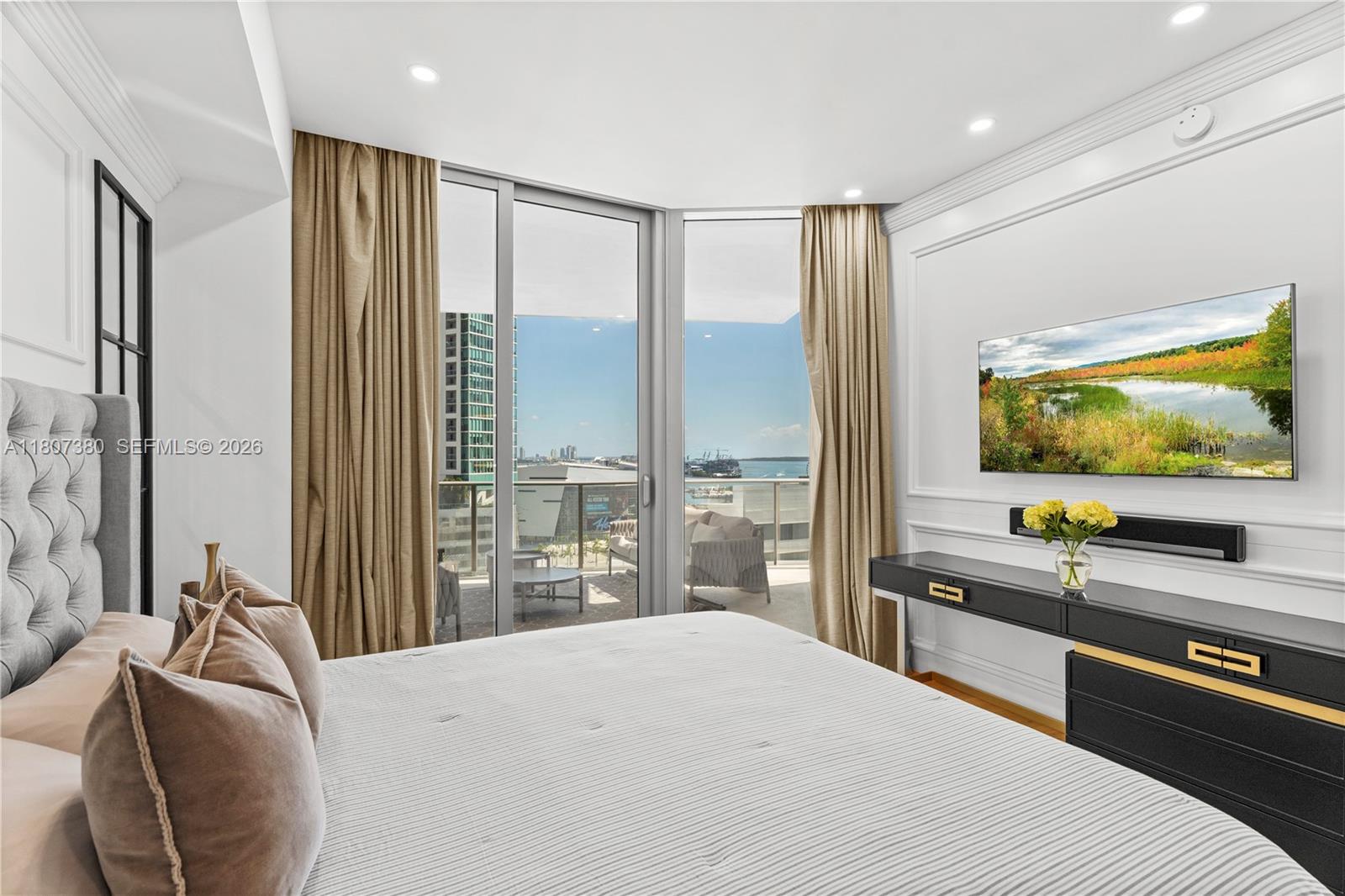 851 NE 1st Ave #1409, Miami FL 33132