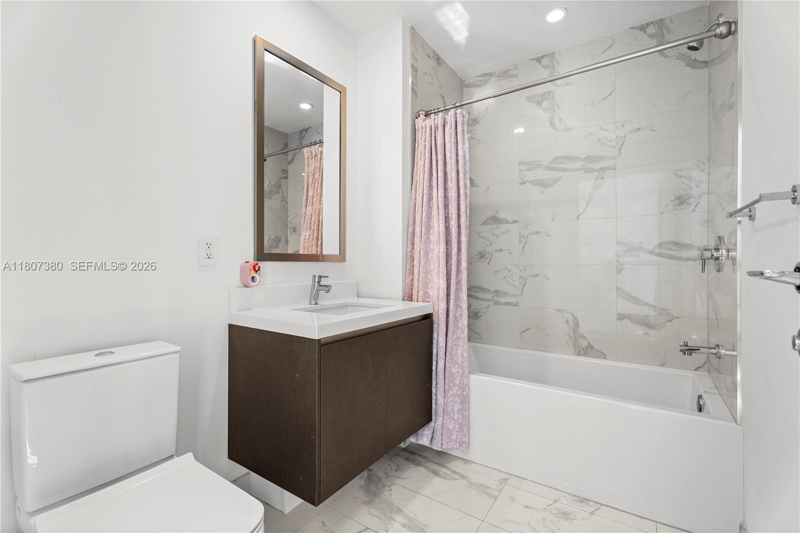 851 NE 1st Ave #1409, Miami FL 33132