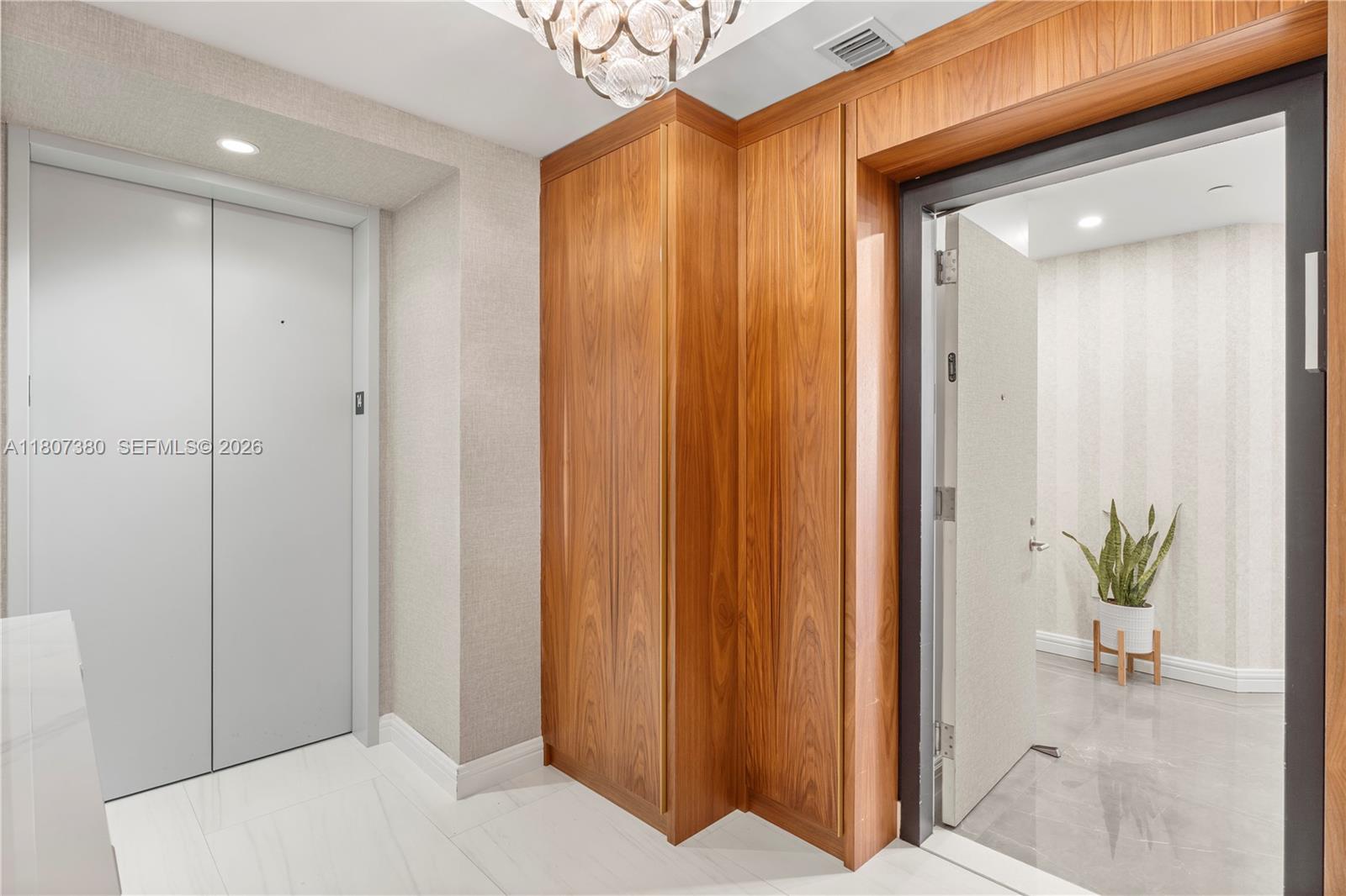 851 NE 1st Ave #1409, Miami FL 33132