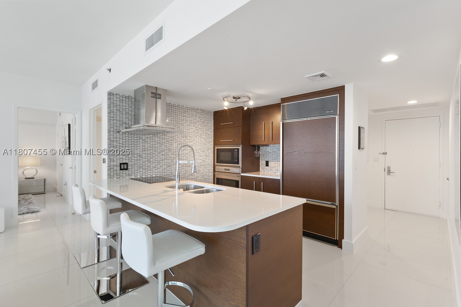 495 Brickell Ave #2304, Miami FL 33131