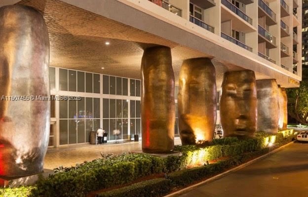 495 Brickell Ave #2304, Miami FL 33131