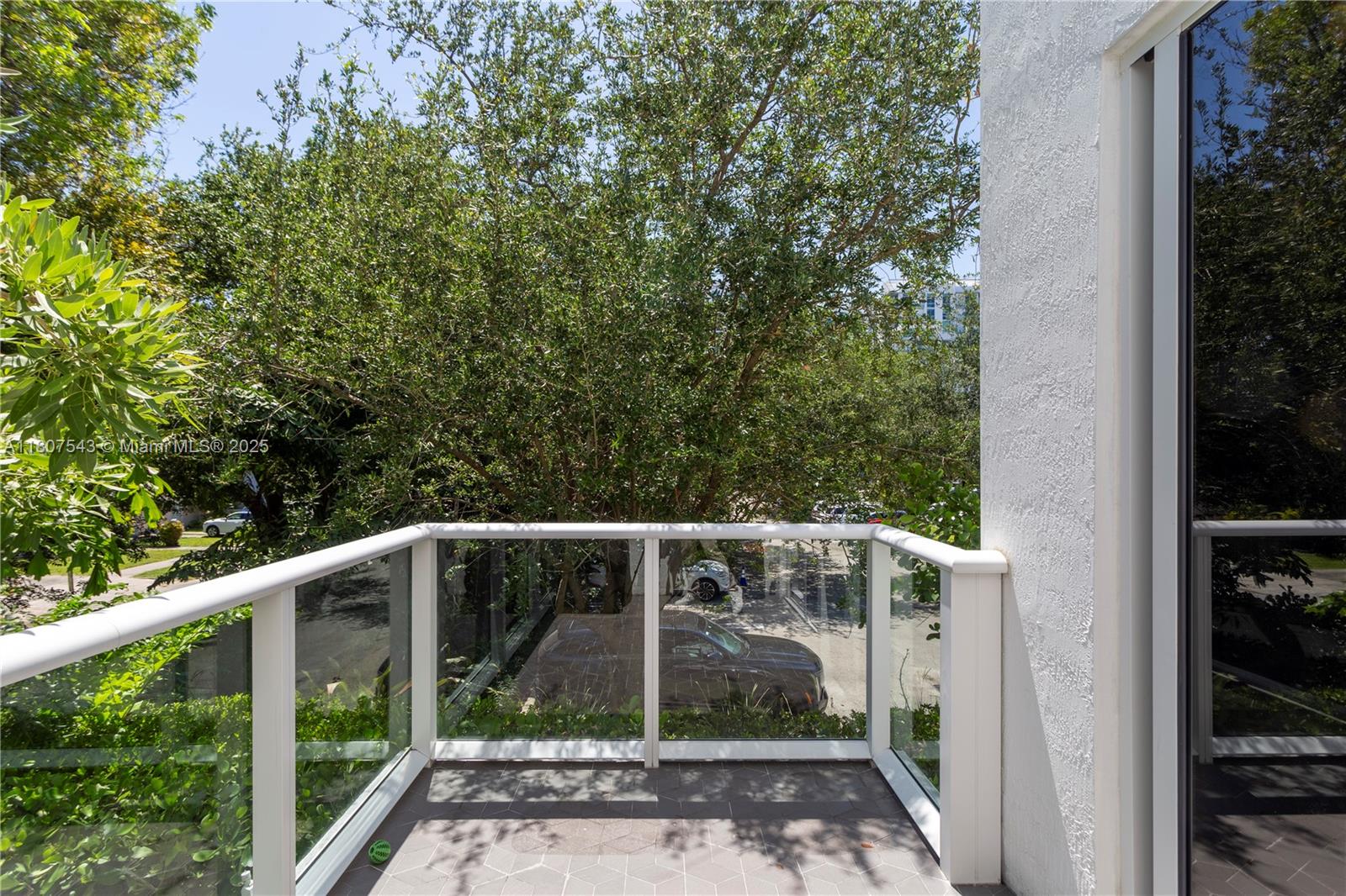 455 NE 39th St #102, Miami FL 33137