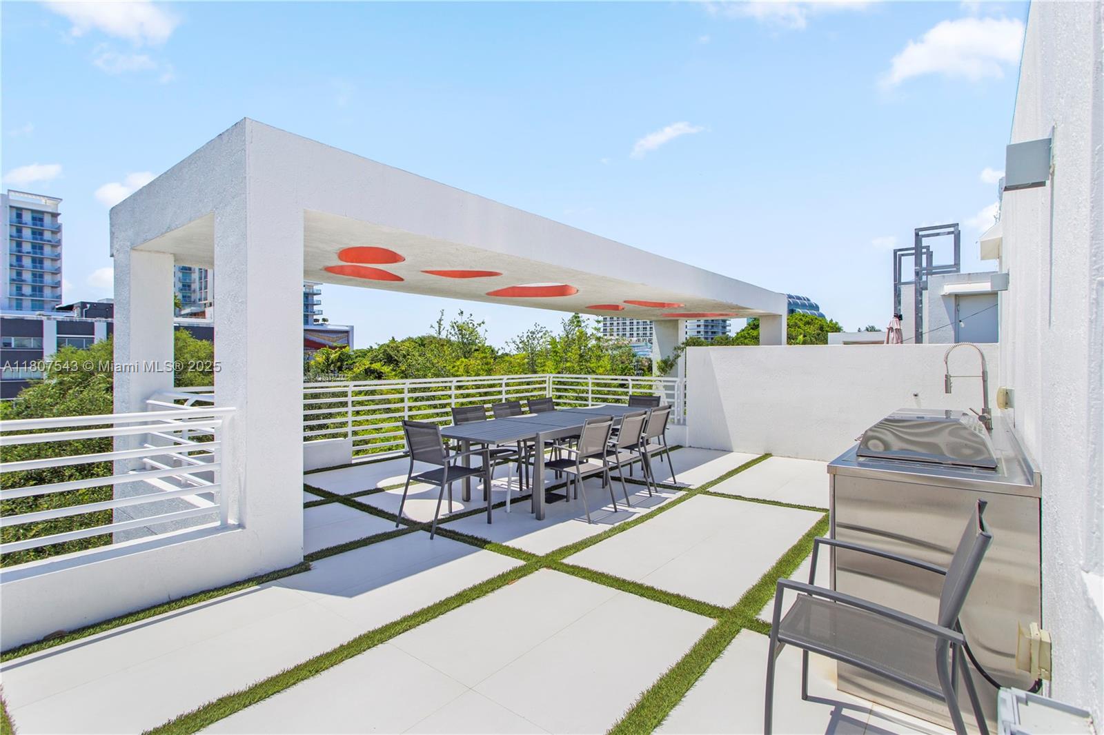 455 NE 39th St #102, Miami FL 33137
