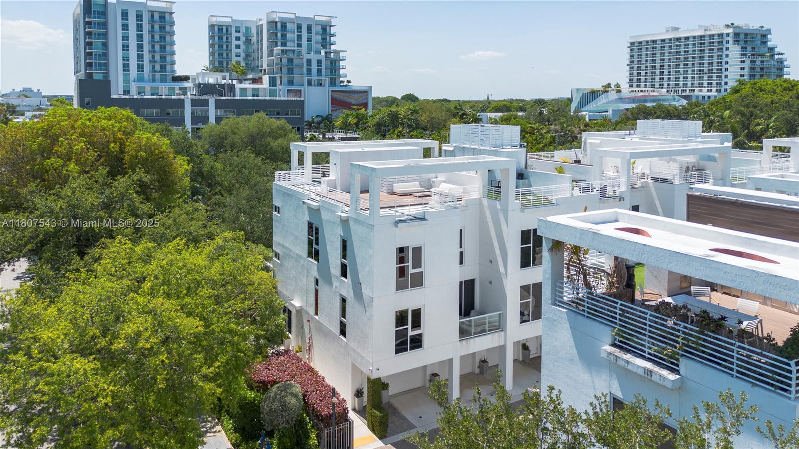 455 NE 39th St #102, Miami FL 33137