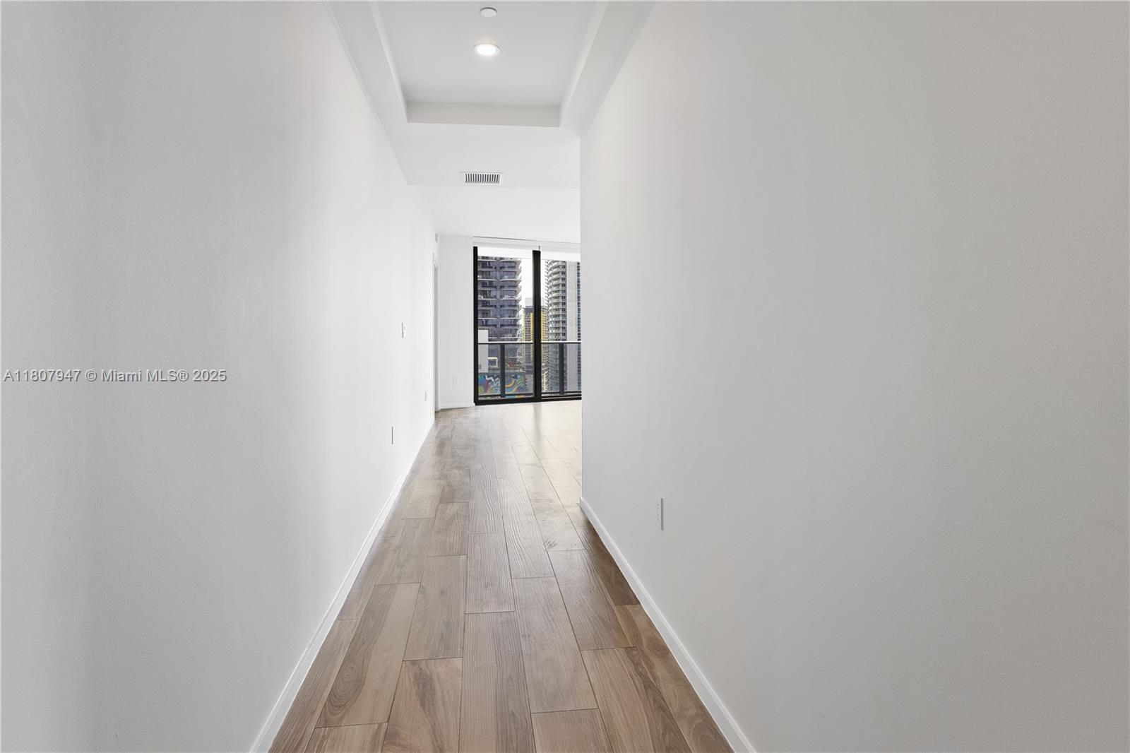801 S Miami Ave #2201, Miami FL 33130