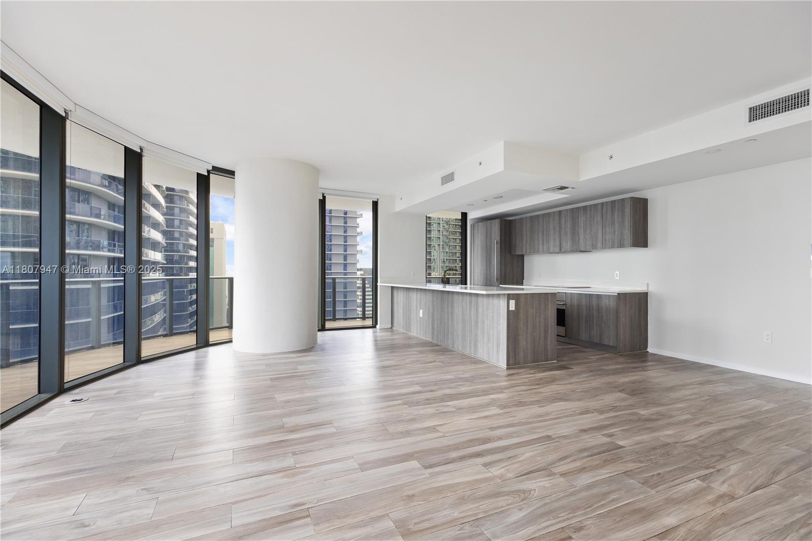 801 S Miami Ave #2201, Miami FL 33130