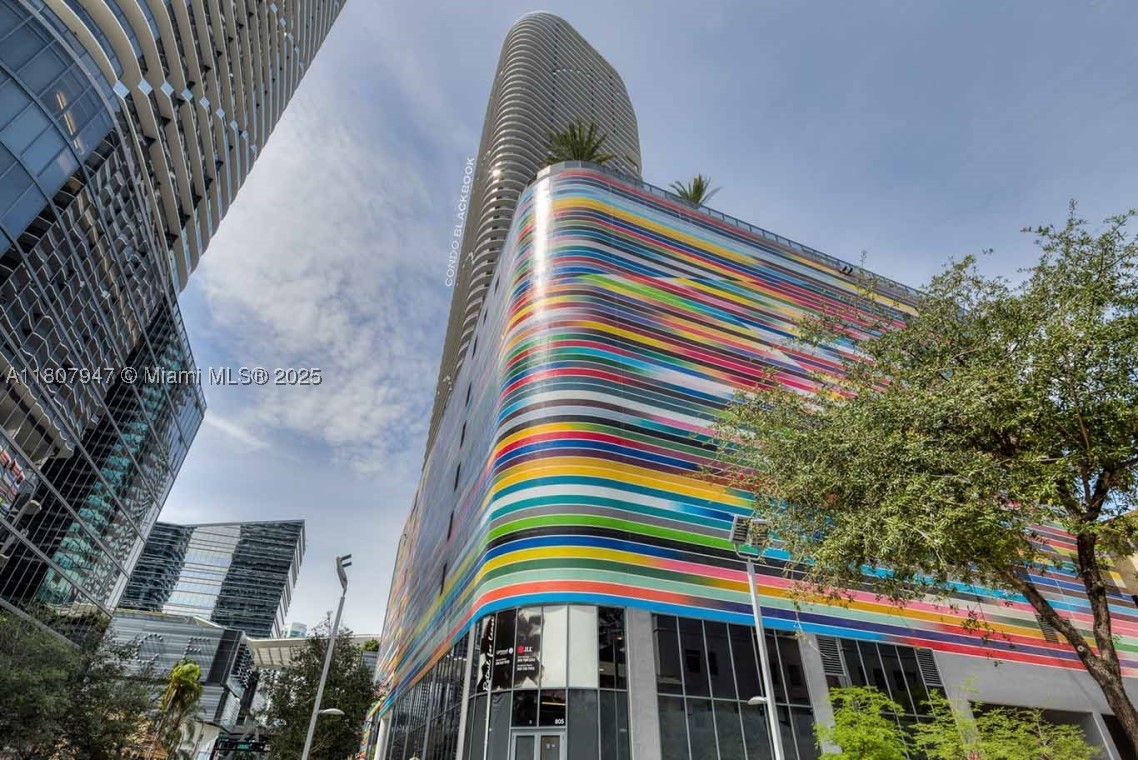 801 S Miami Ave #2201, Miami FL 33130
