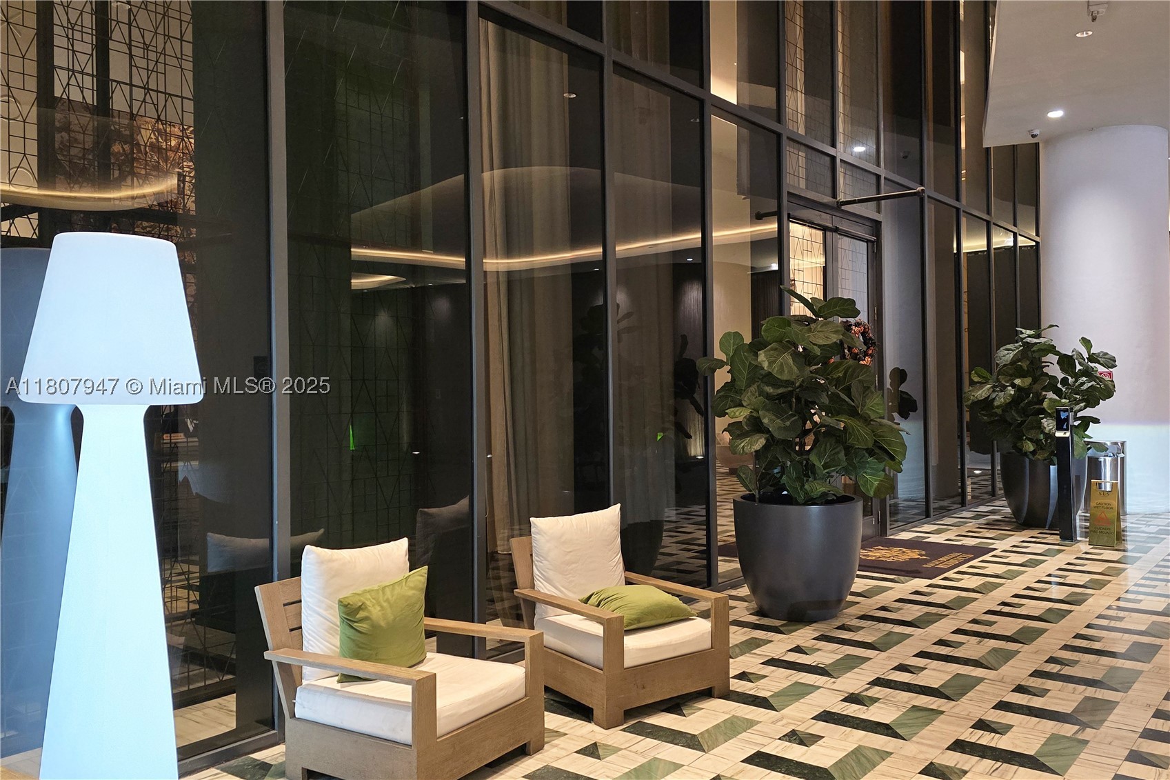 801 S Miami Ave #2201, Miami FL 33130