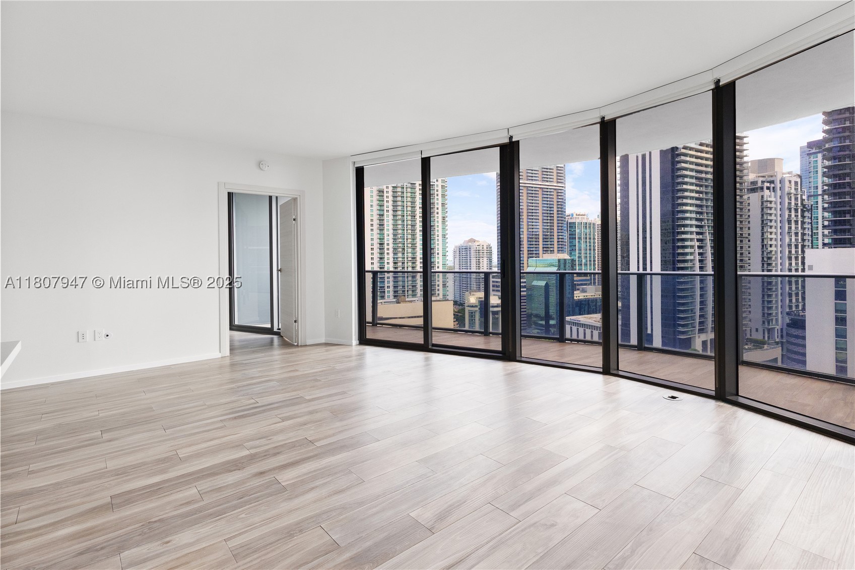 801 S Miami Ave #2201, Miami FL 33130