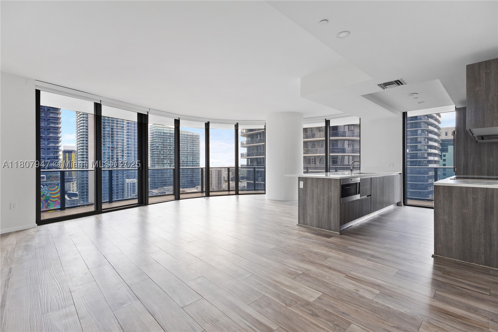801 S Miami Ave #2201, Miami FL 33130