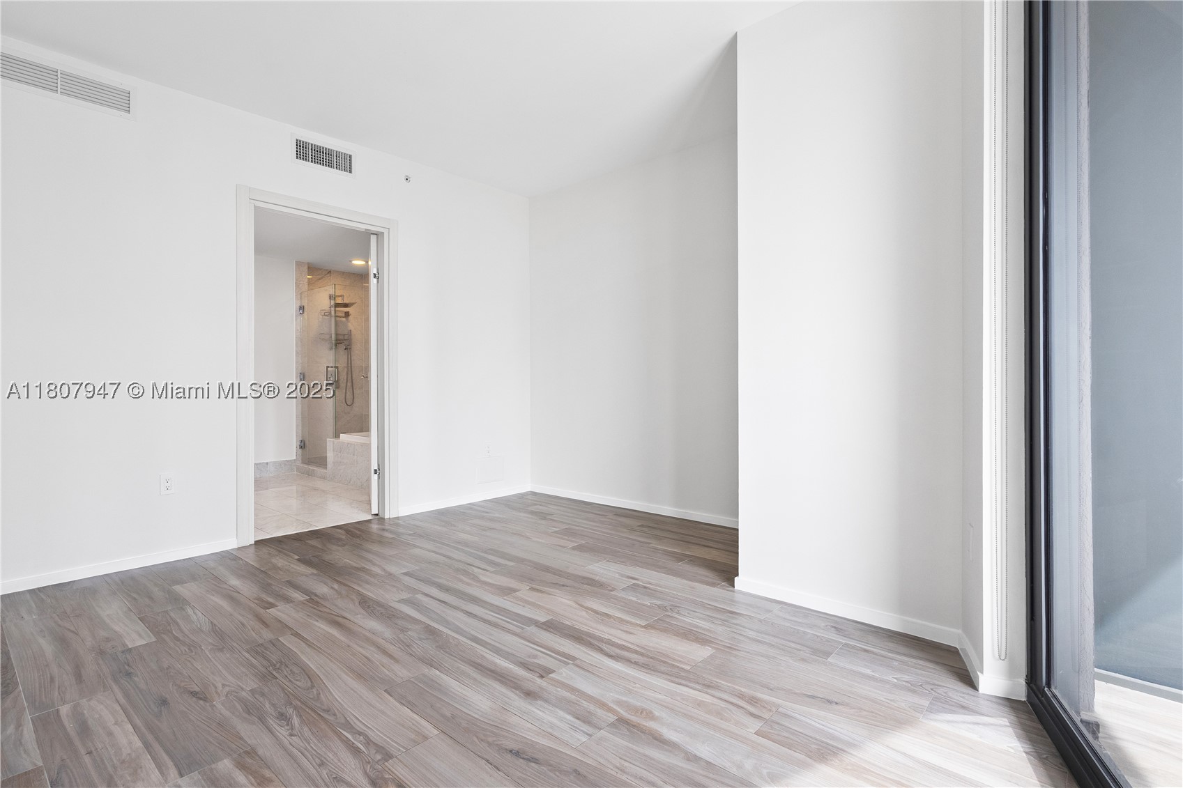 801 S Miami Ave #2201, Miami FL 33130