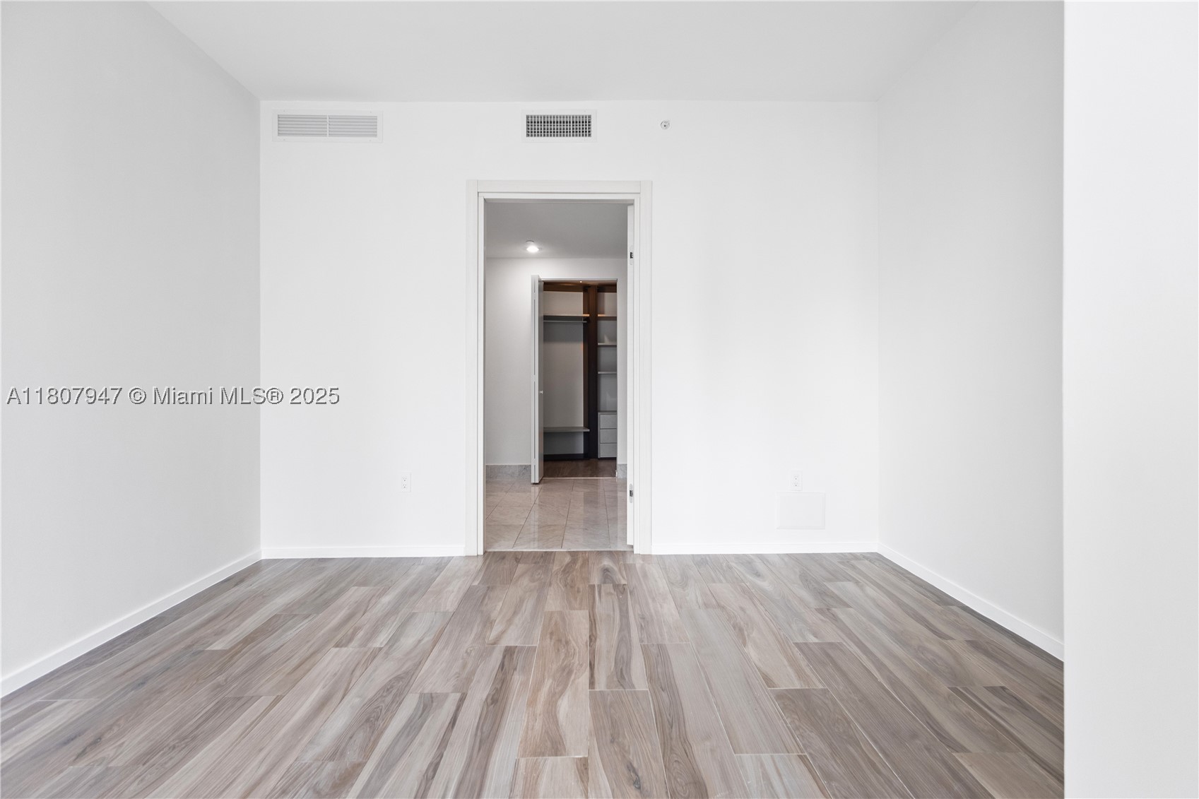801 S Miami Ave #2201, Miami FL 33130