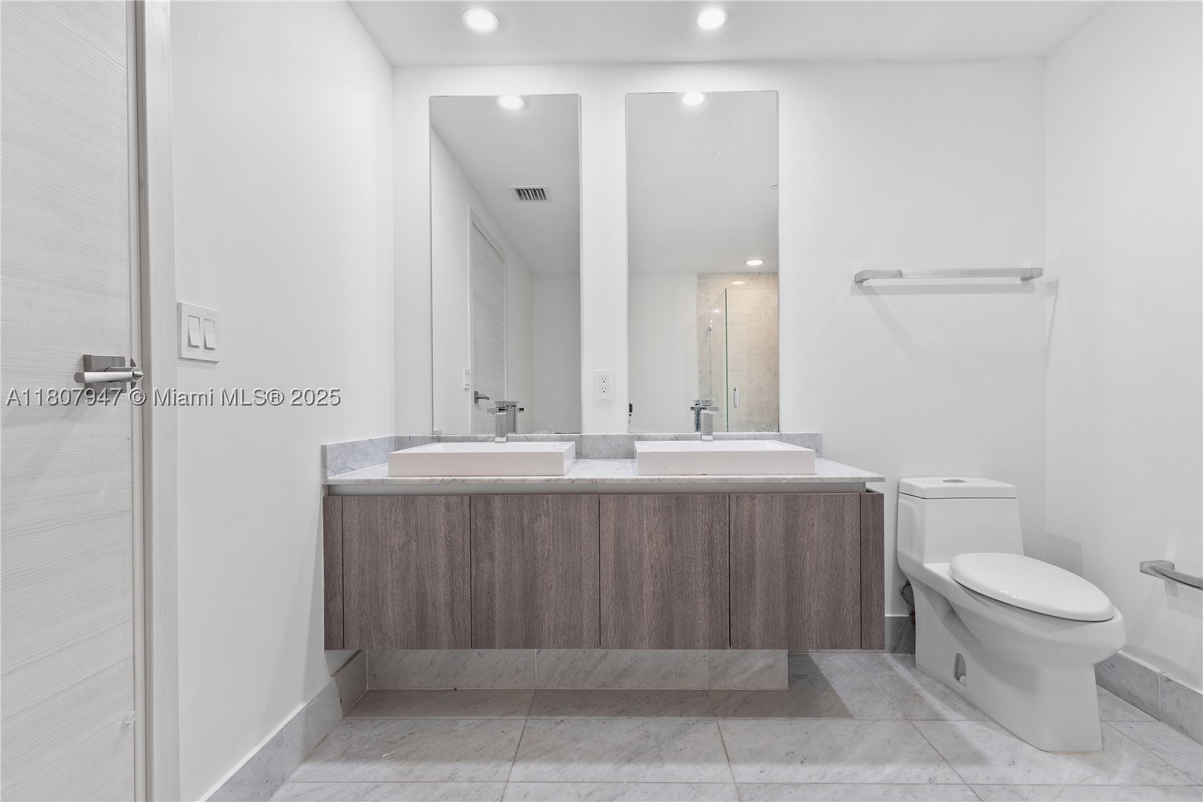 801 S Miami Ave #2201, Miami FL 33130