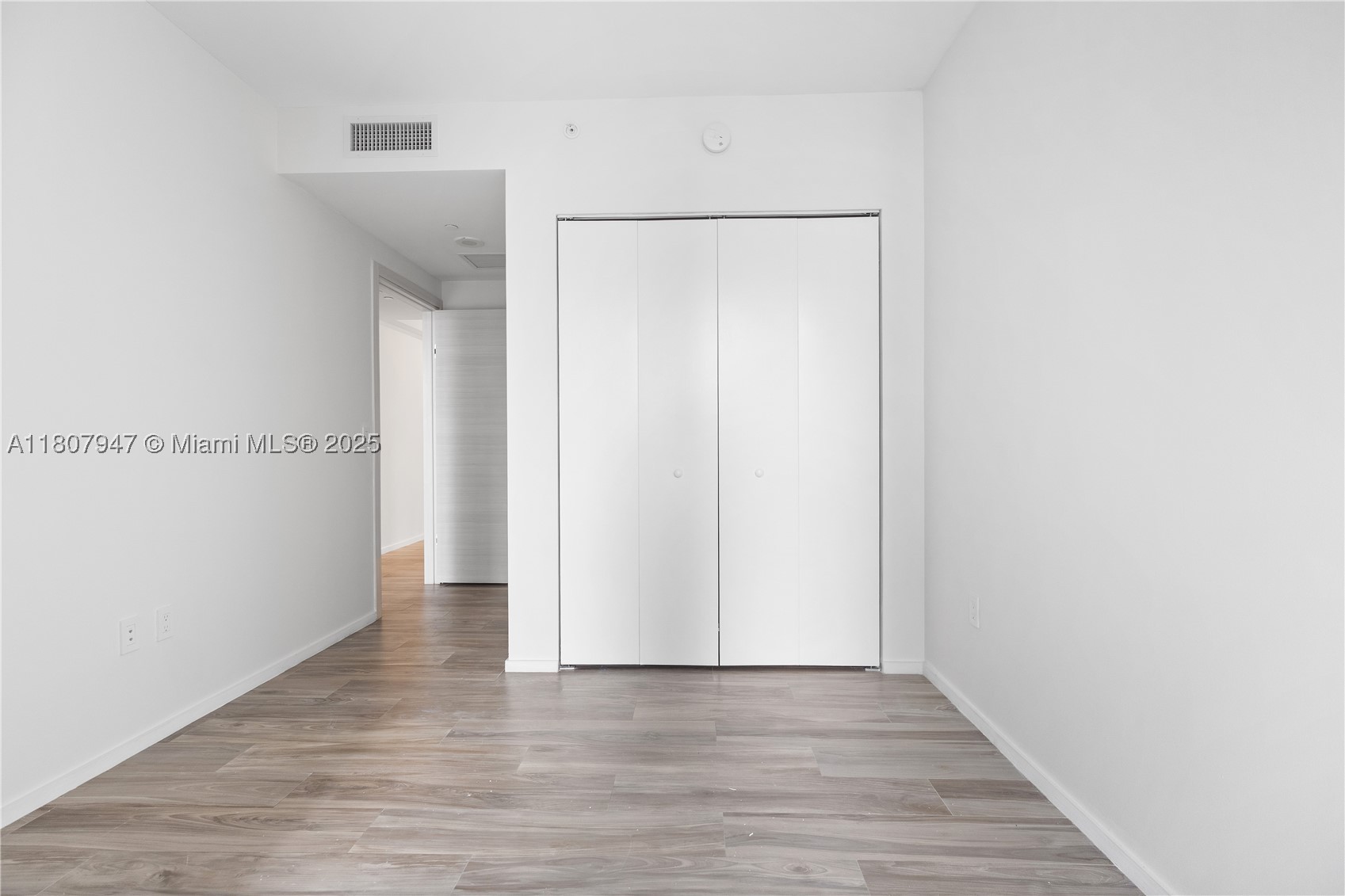 801 S Miami Ave #2201, Miami FL 33130