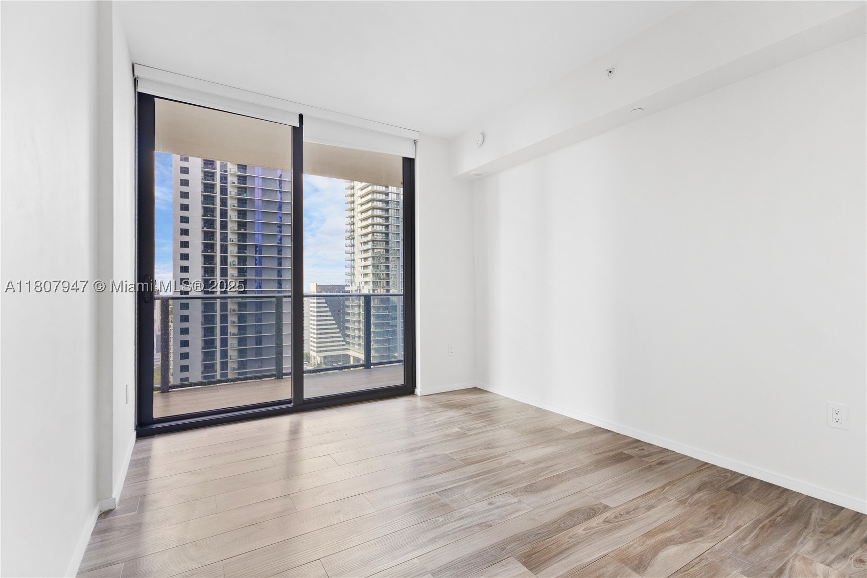 801 S Miami Ave #2201, Miami FL 33130