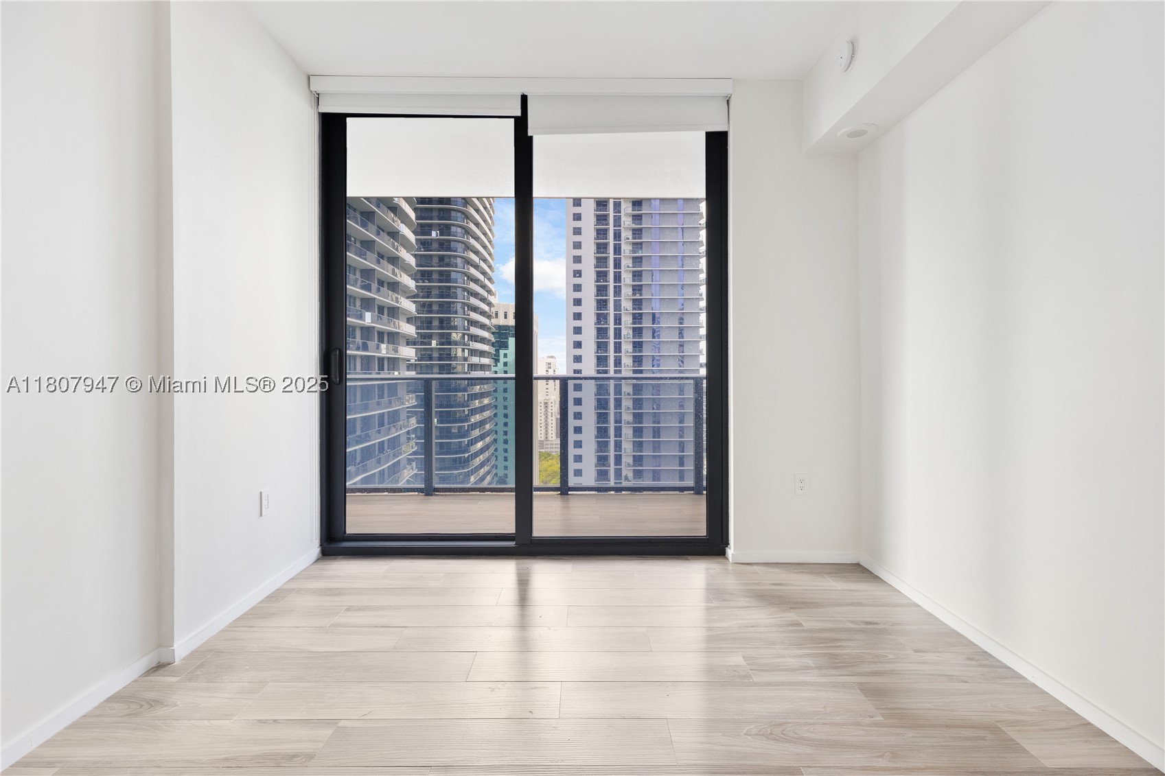 801 S Miami Ave #2201, Miami FL 33130