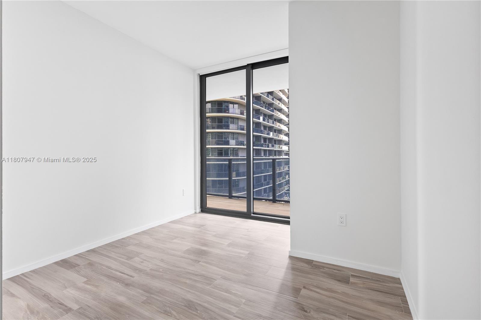 801 S Miami Ave #2201, Miami FL 33130