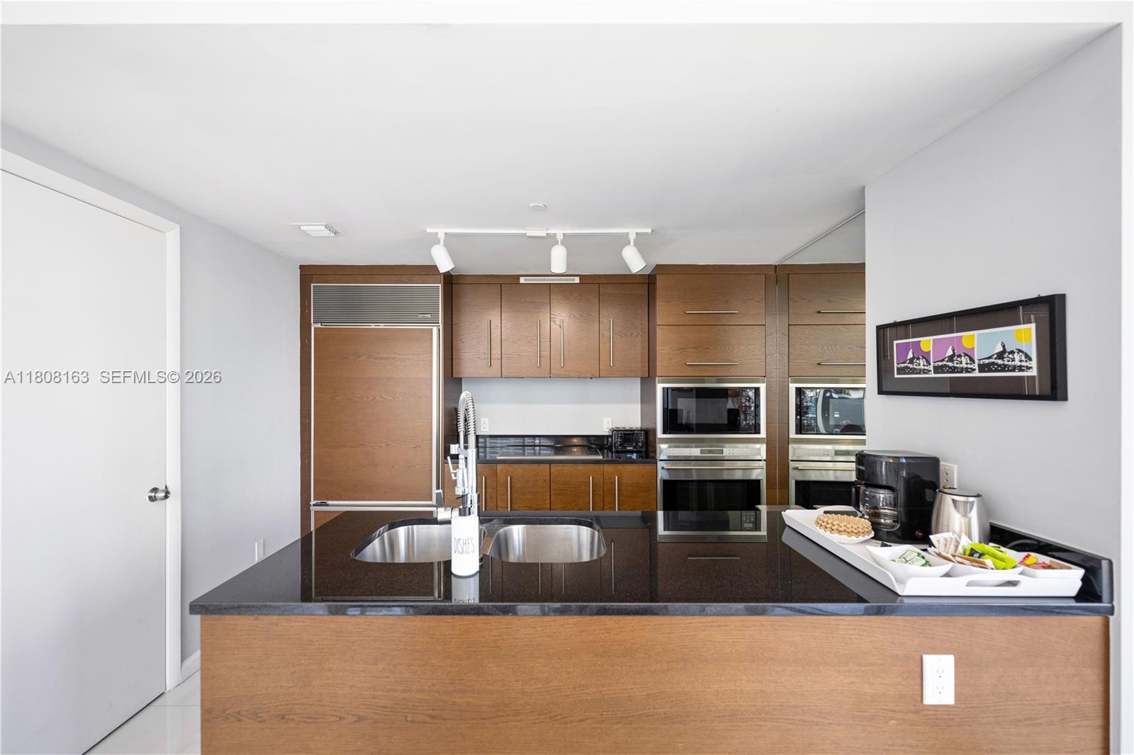 485 Brickell Ave #1604, Miami FL 33131