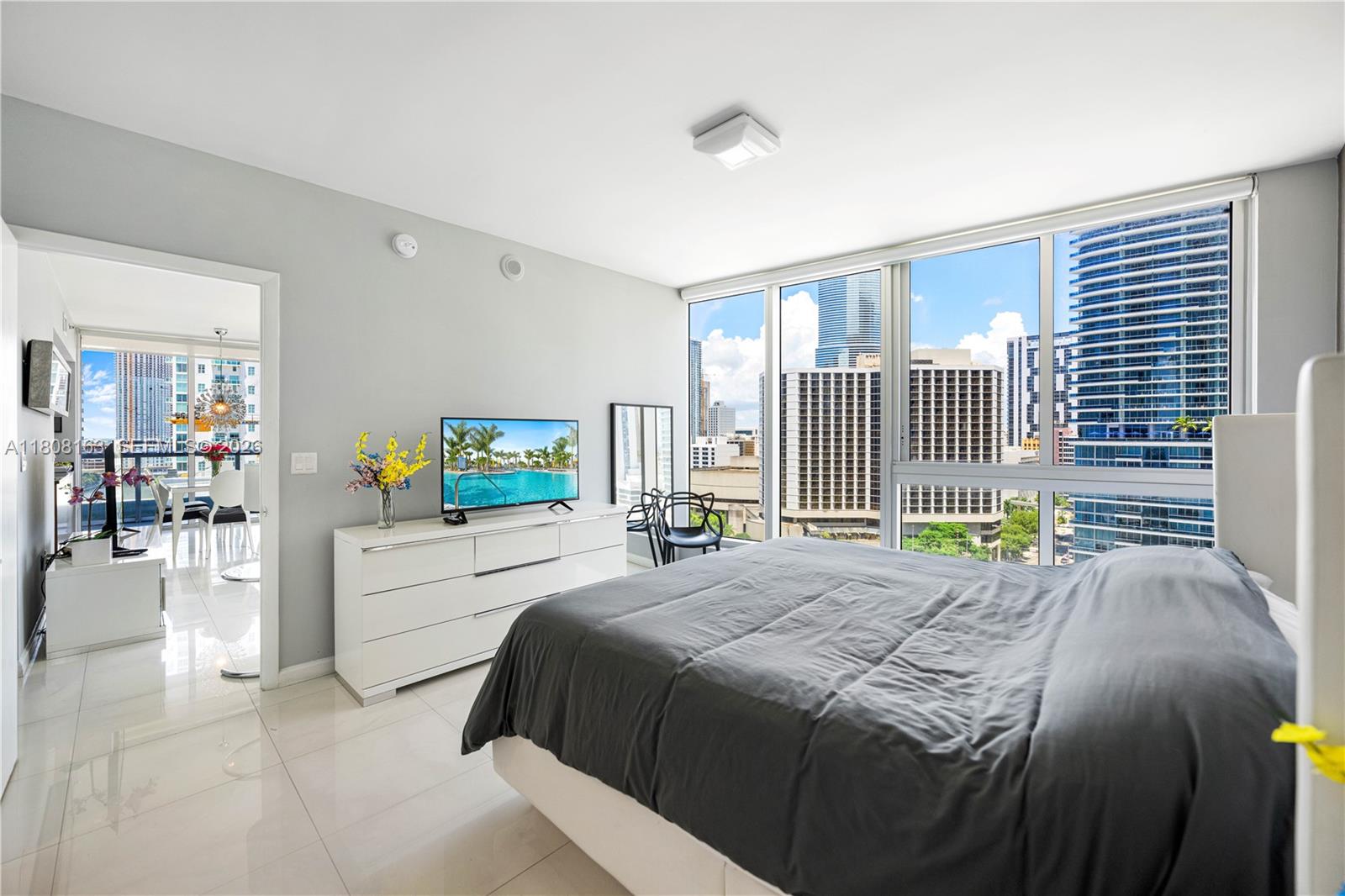 485 Brickell Ave #1604, Miami FL 33131