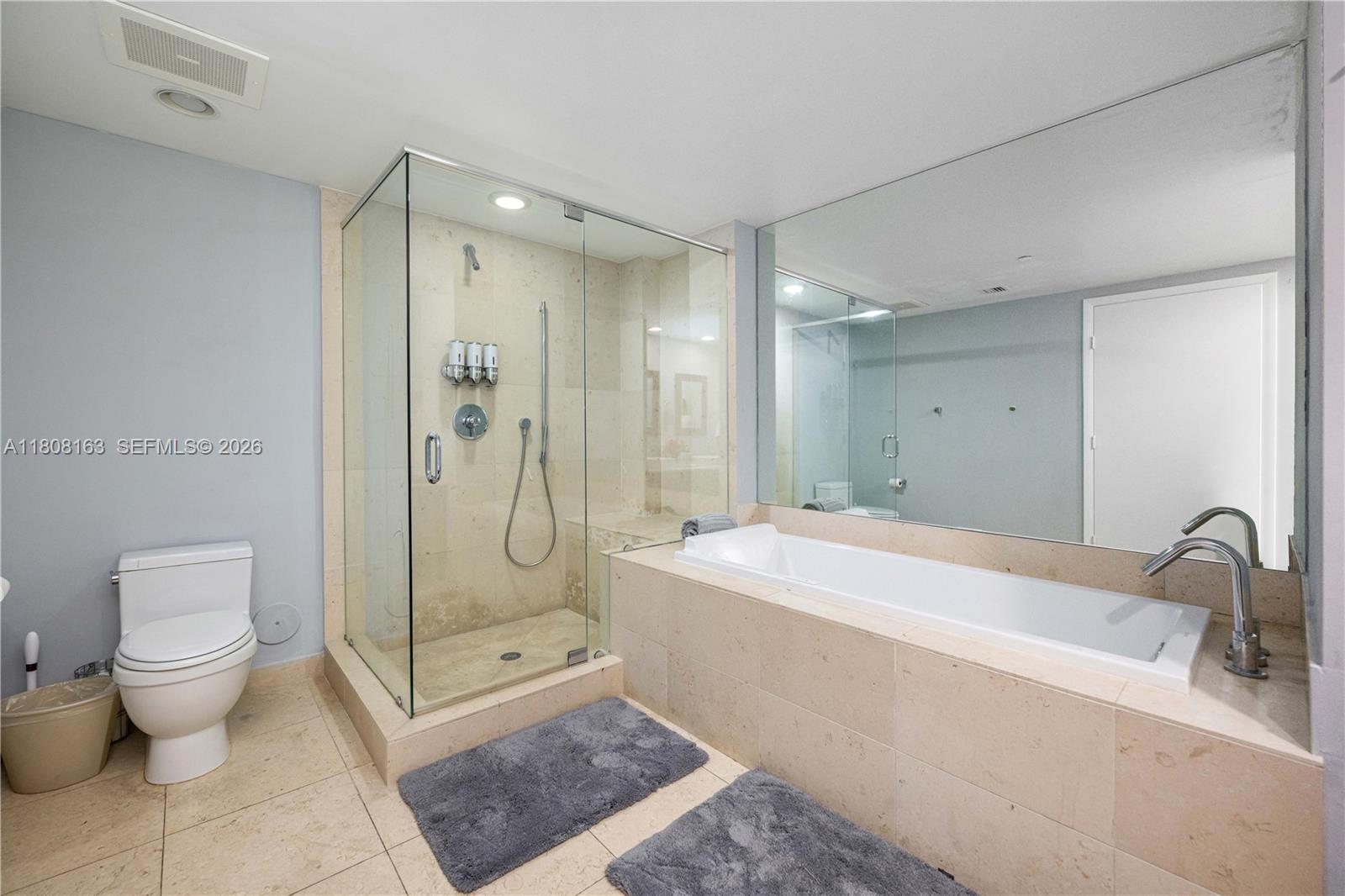 485 Brickell Ave #1604, Miami FL 33131