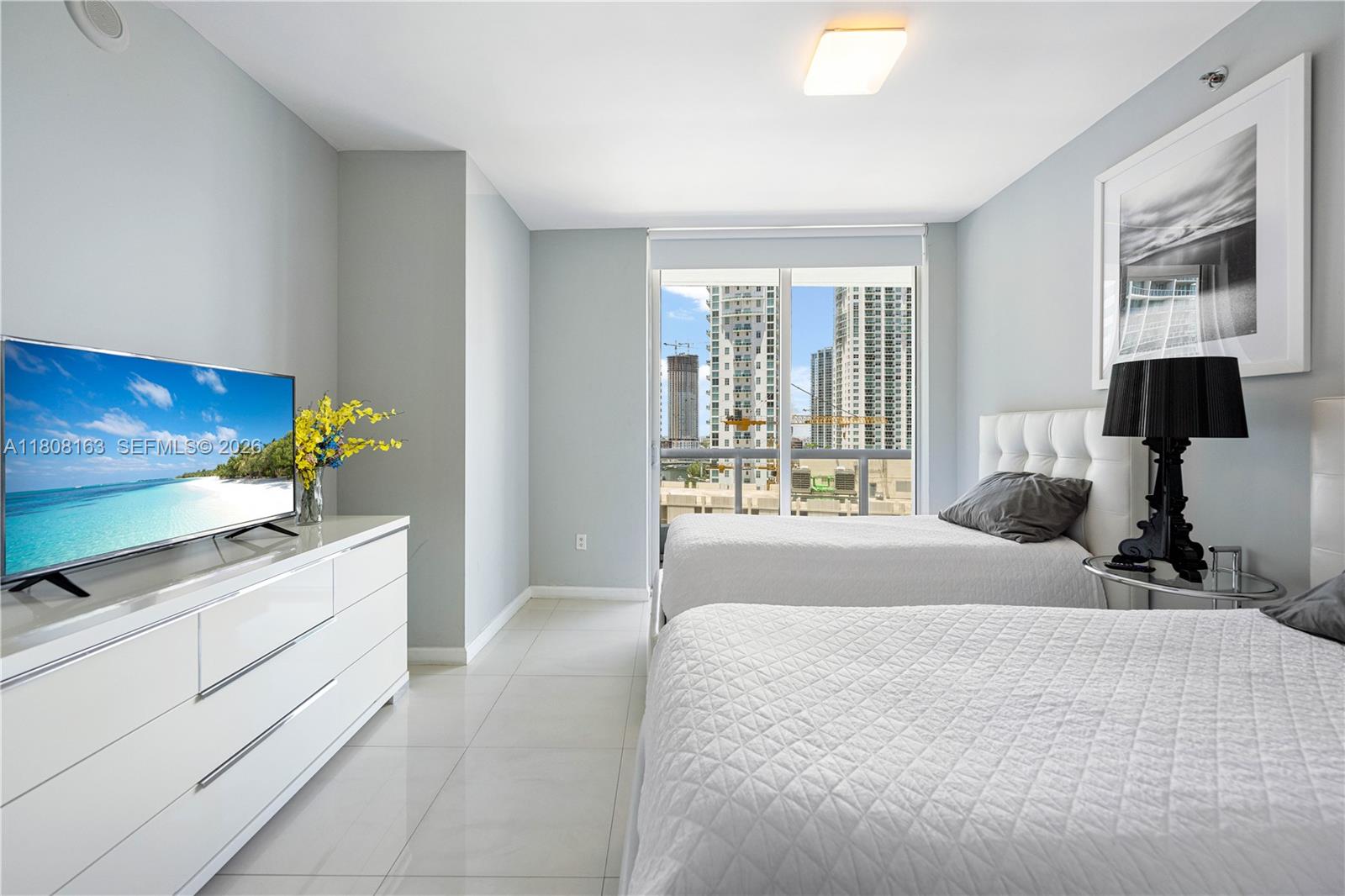 485 Brickell Ave #1604, Miami FL 33131