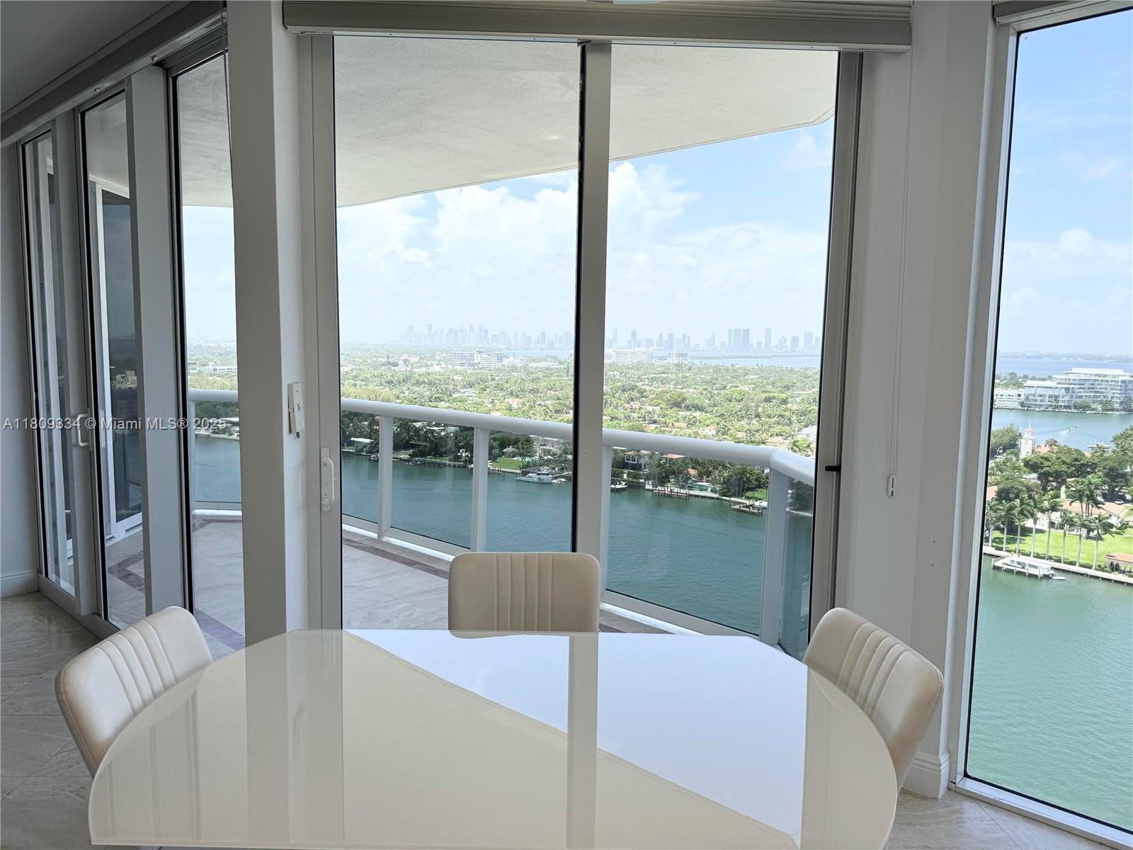 4779 Collins Ave #2106, Miami Beach FL 33140