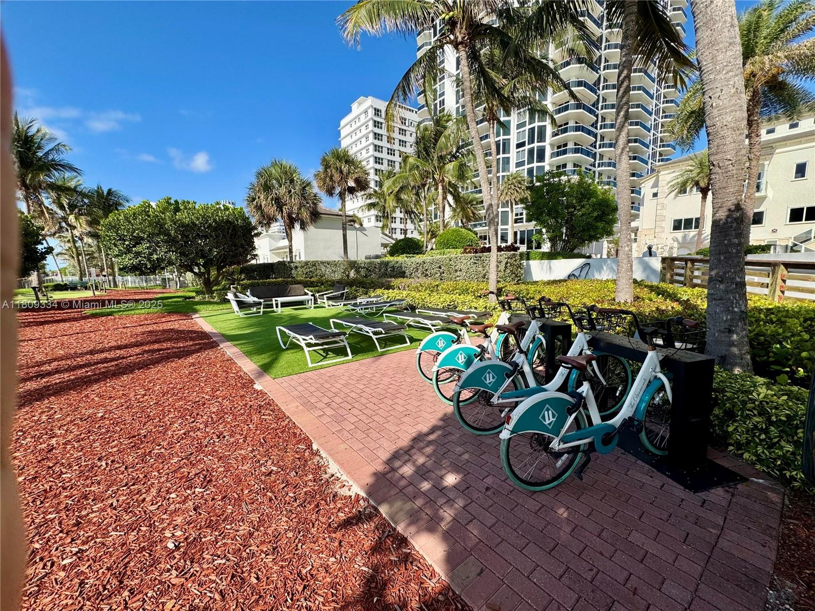 4779 Collins Ave #2106, Miami Beach FL 33140