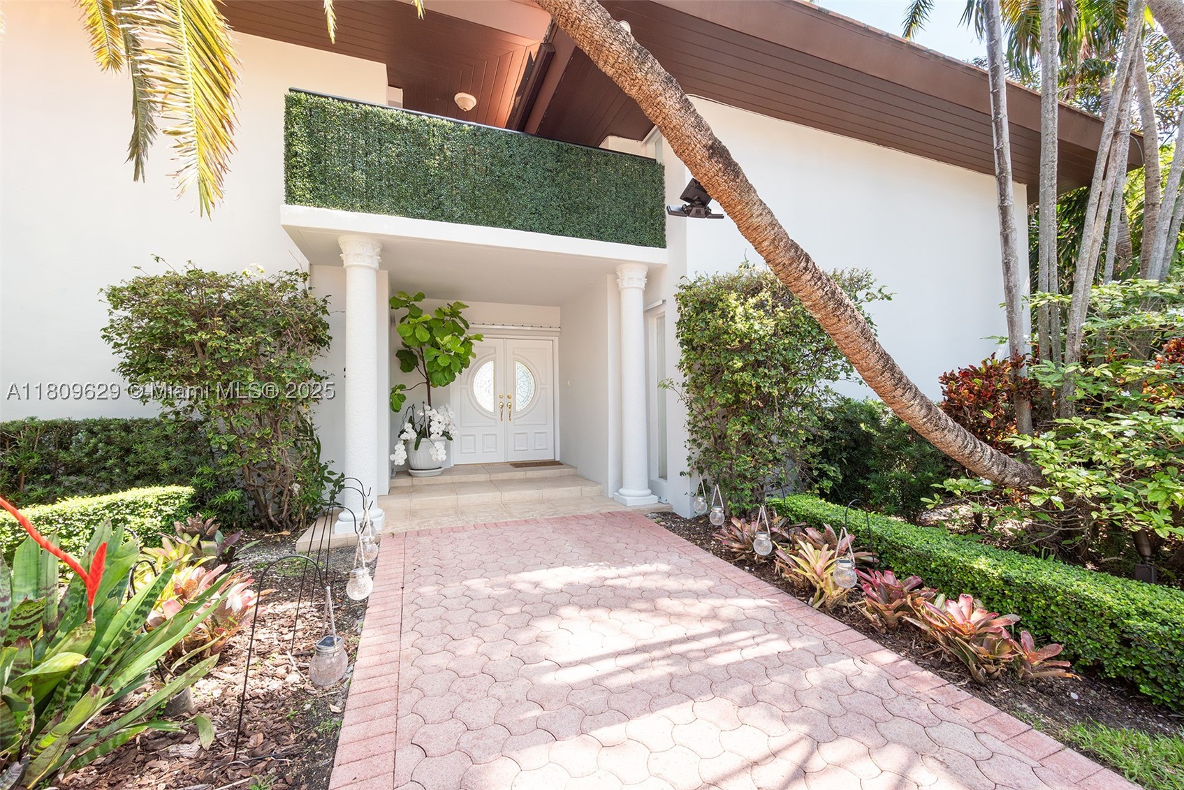 201 Knollwood Dr, Key Biscayne FL 33149