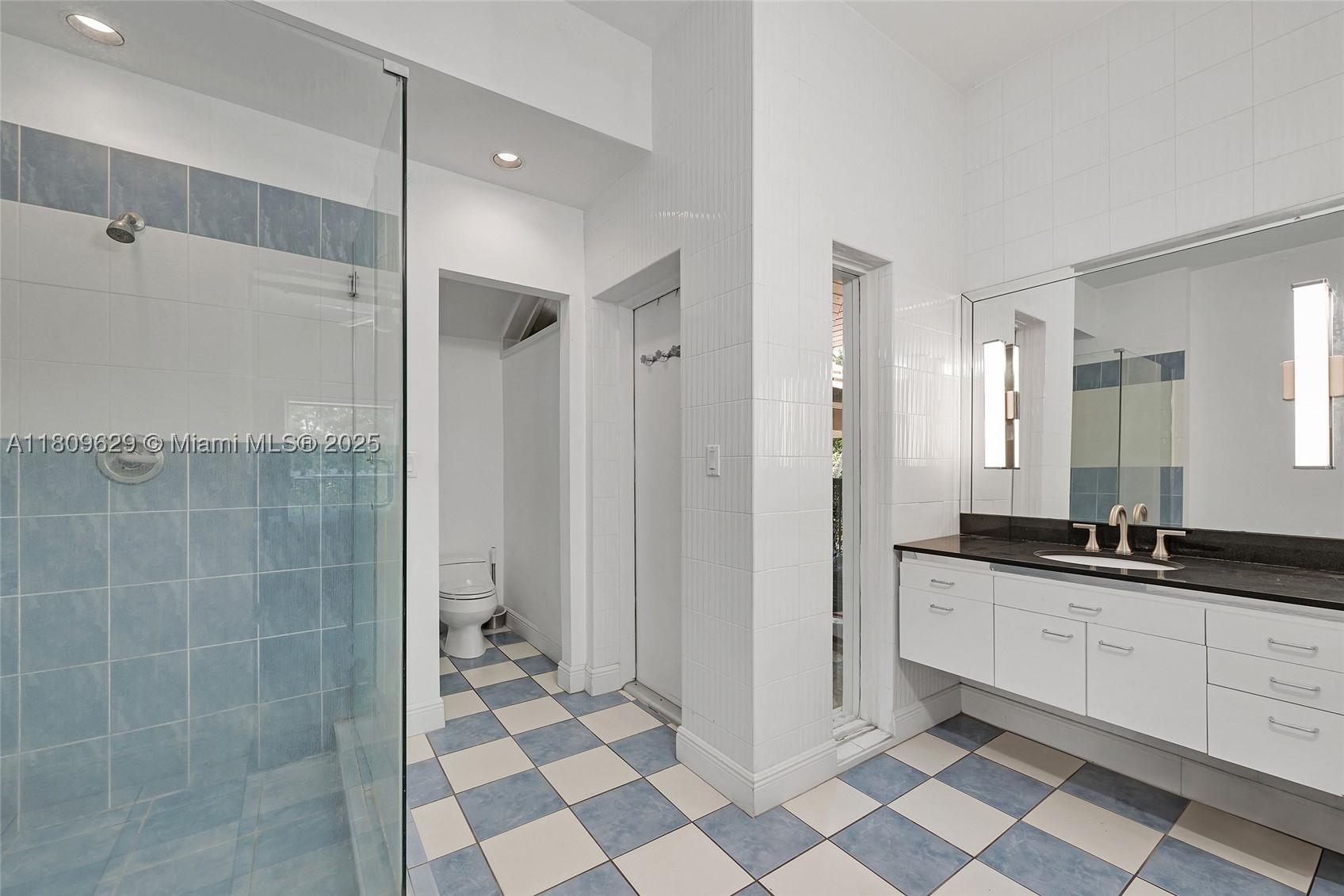 201 Knollwood Dr, Key Biscayne FL 33149