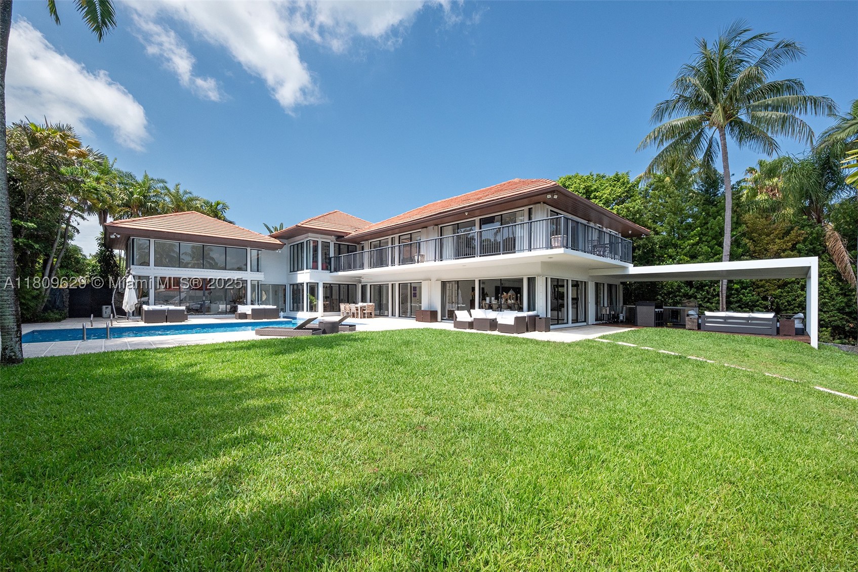 201 Knollwood Dr, Key Biscayne FL 33149