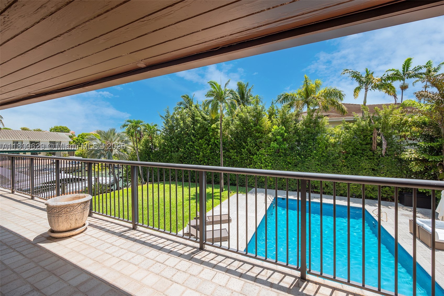 201 Knollwood Dr, Key Biscayne FL 33149
