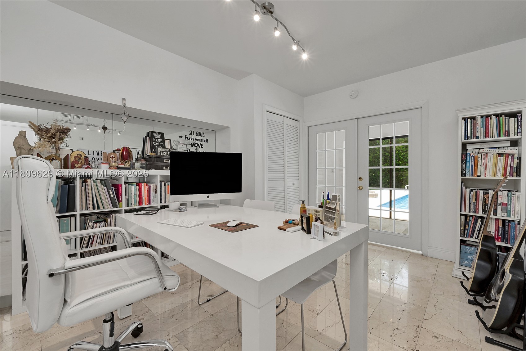 201 Knollwood Dr, Key Biscayne FL 33149
