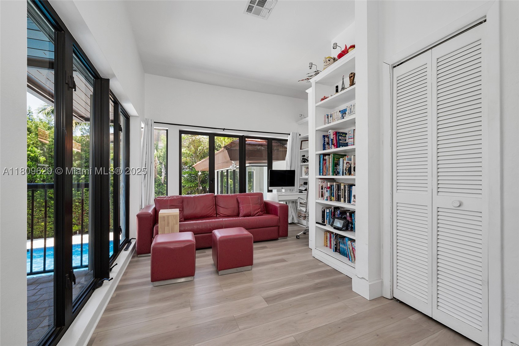 201 Knollwood Dr, Key Biscayne FL 33149